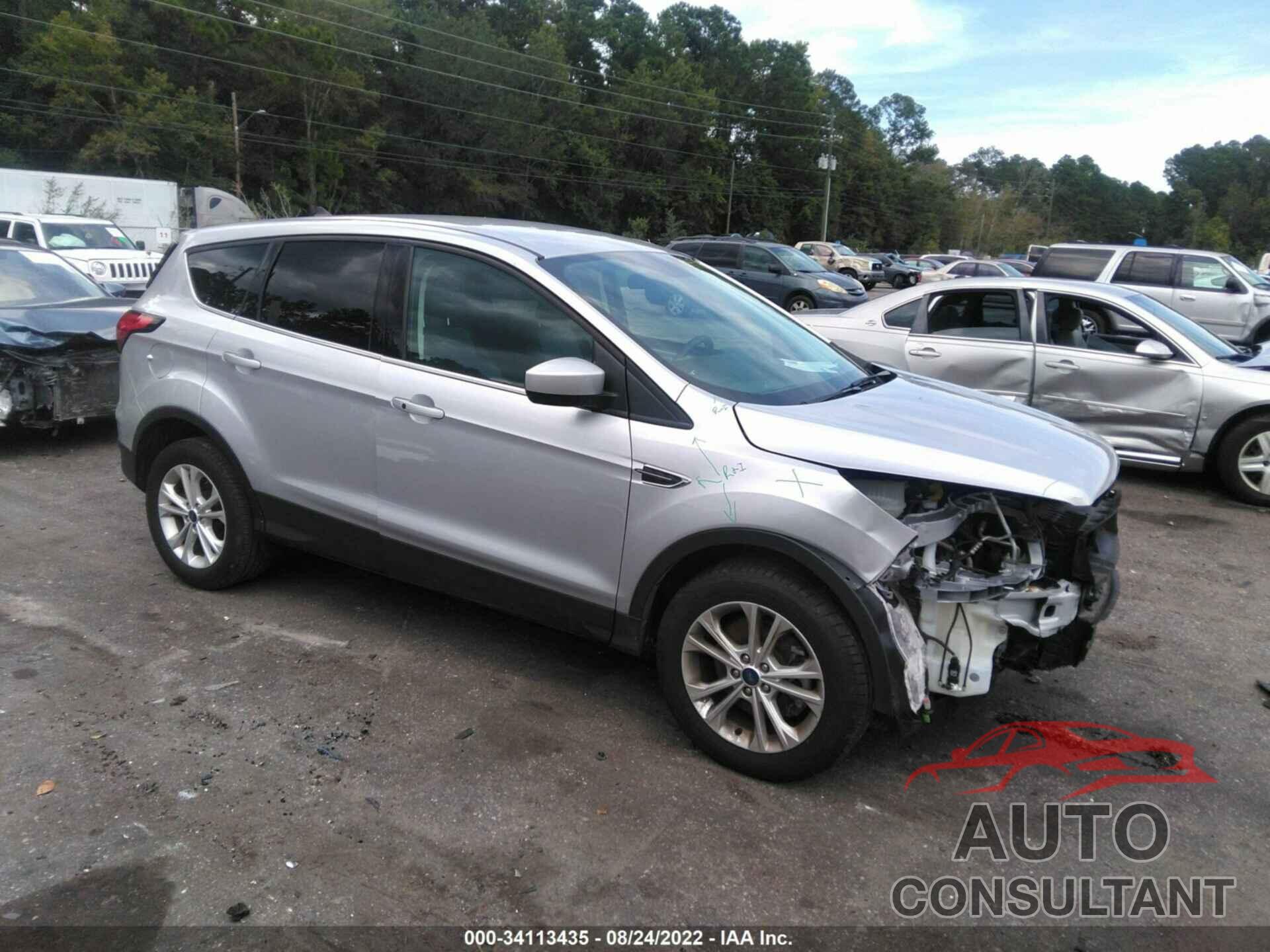 FORD ESCAPE 2019 - 1FMCU9GD5KUC05786