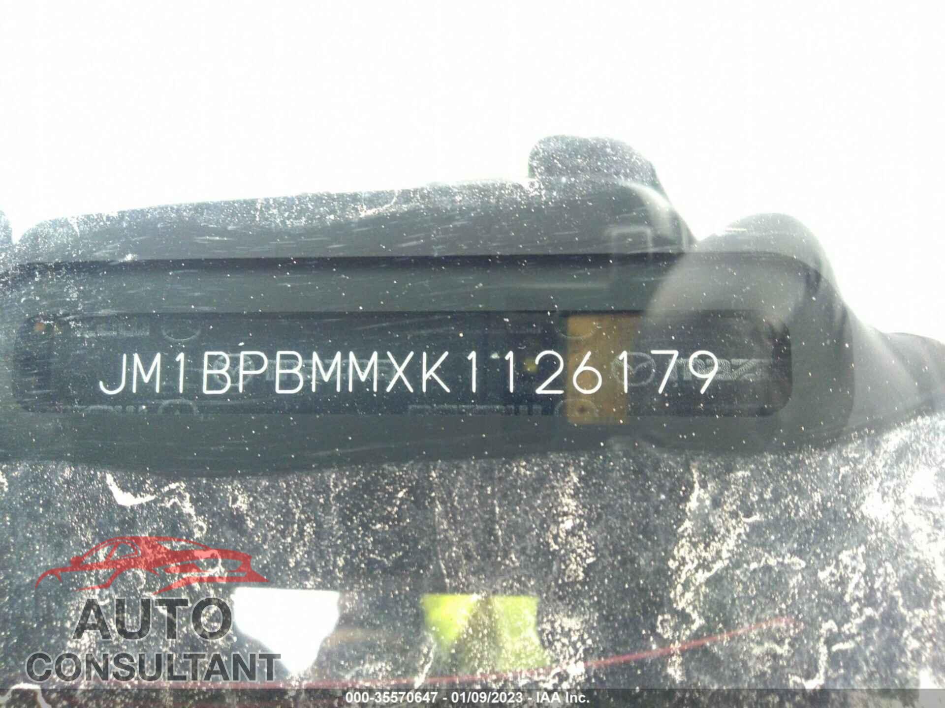 MAZDA MAZDA3 HATCHBACK 2019 - JM1BPBMMXK1126179