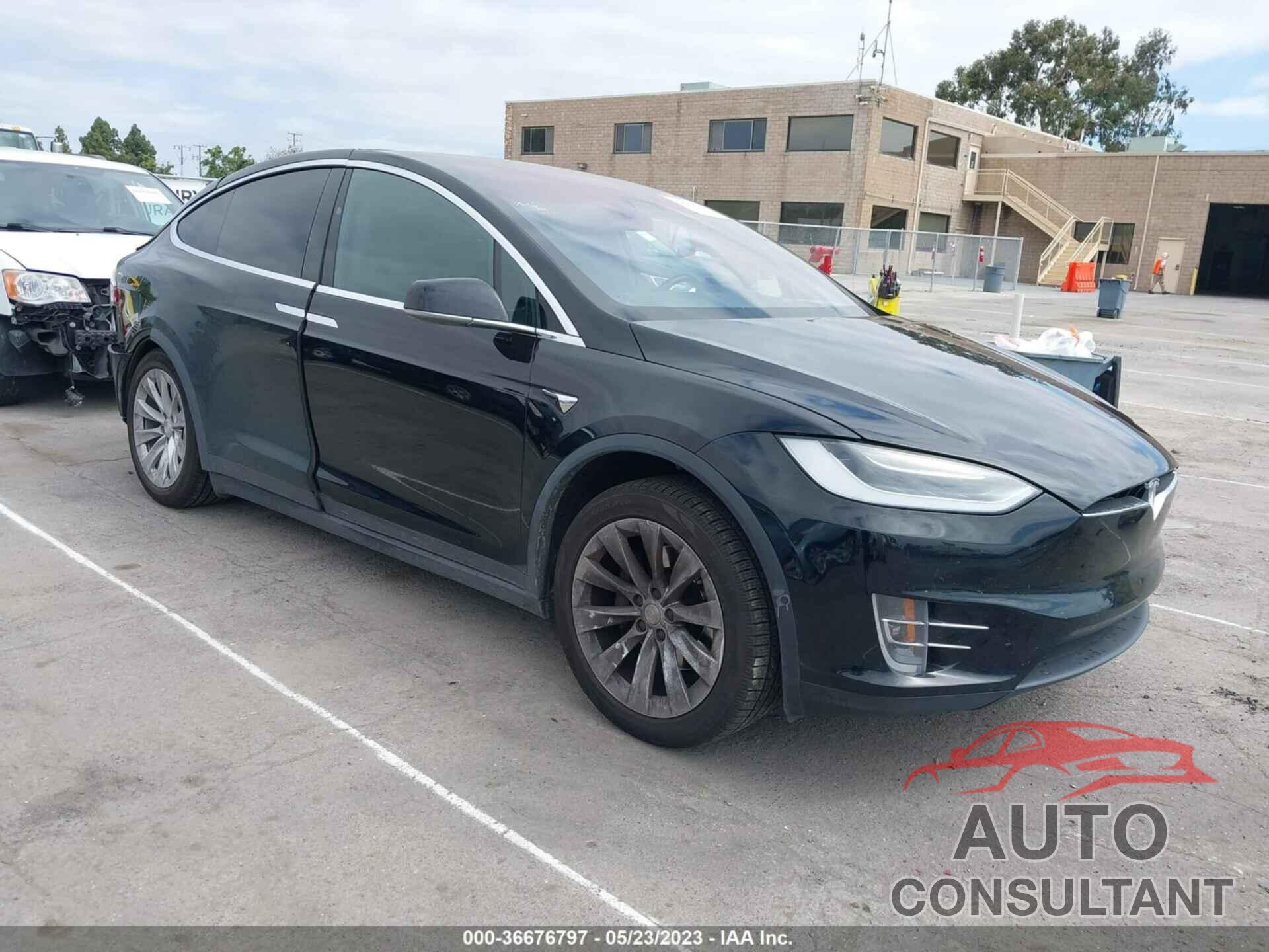 TESLA MODEL X 2018 - 5YJXCDE21JF135840