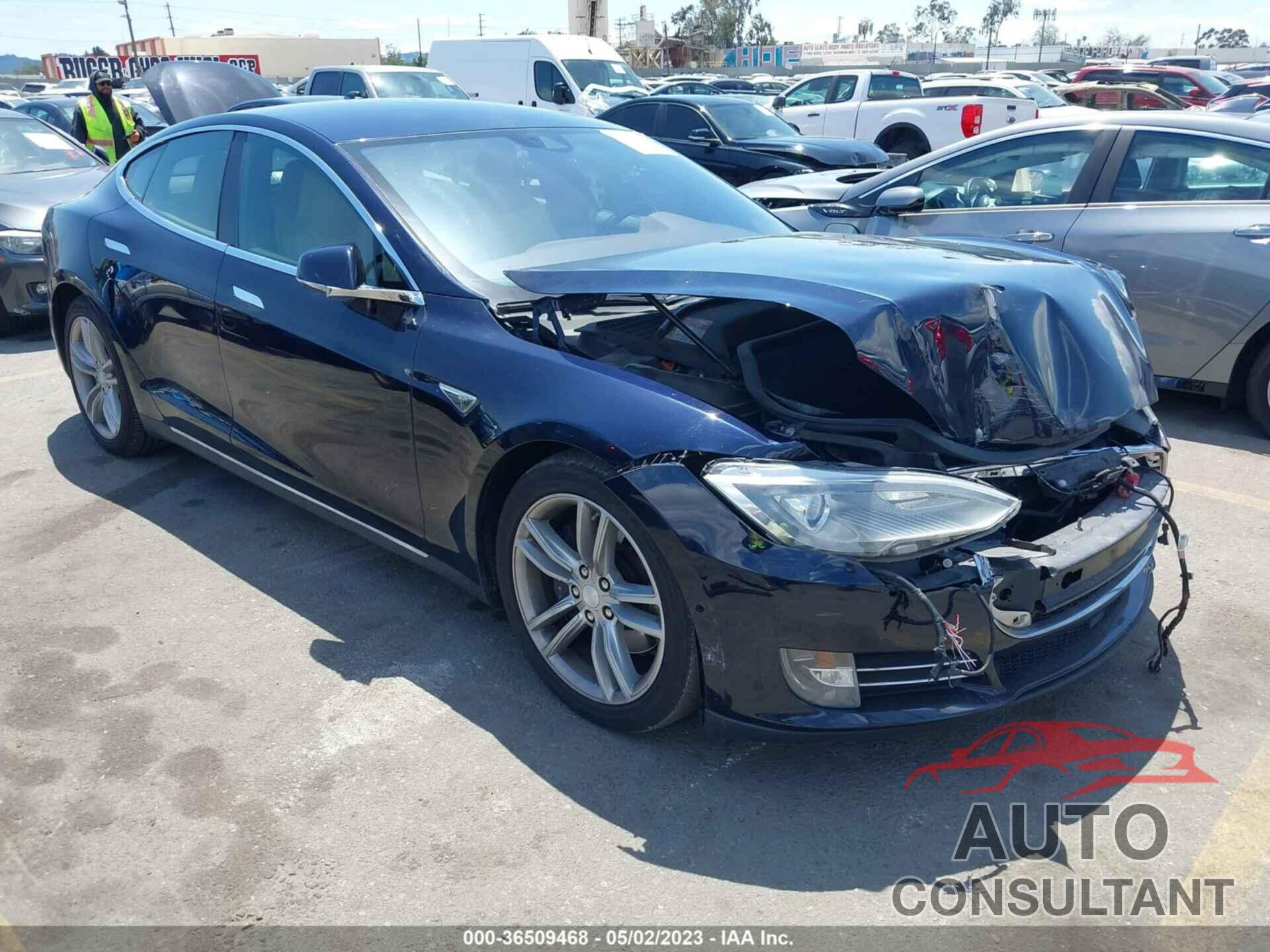 TESLA MODEL S 2015 - 5YJSA1H23FF083385