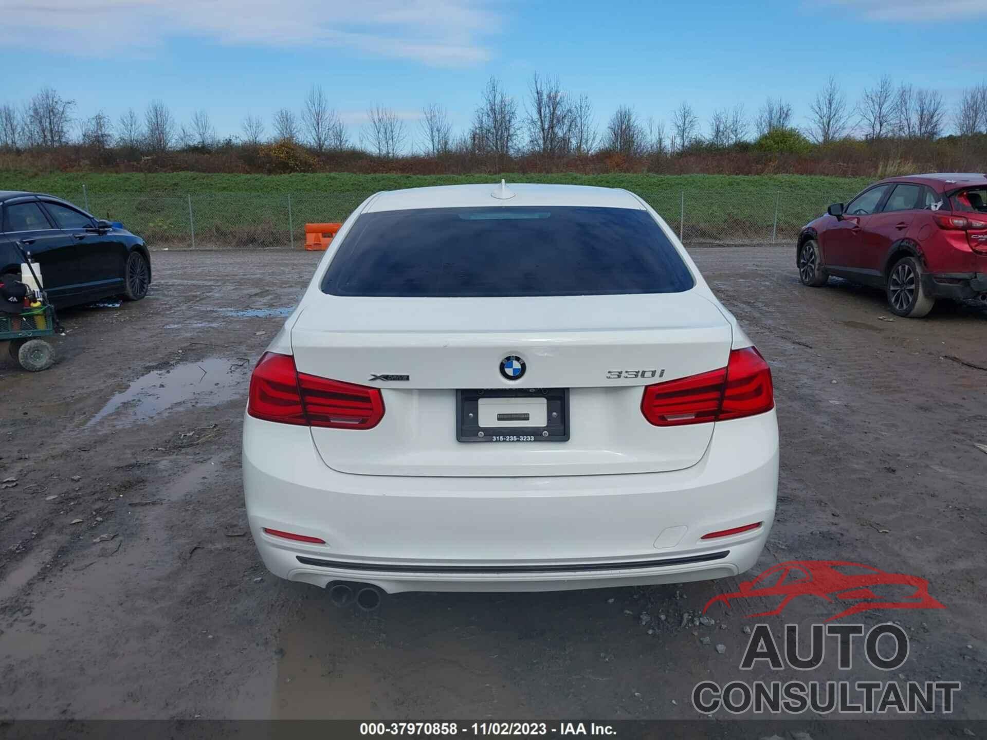 BMW 330 2018 - WBA8D9G59JNU68372