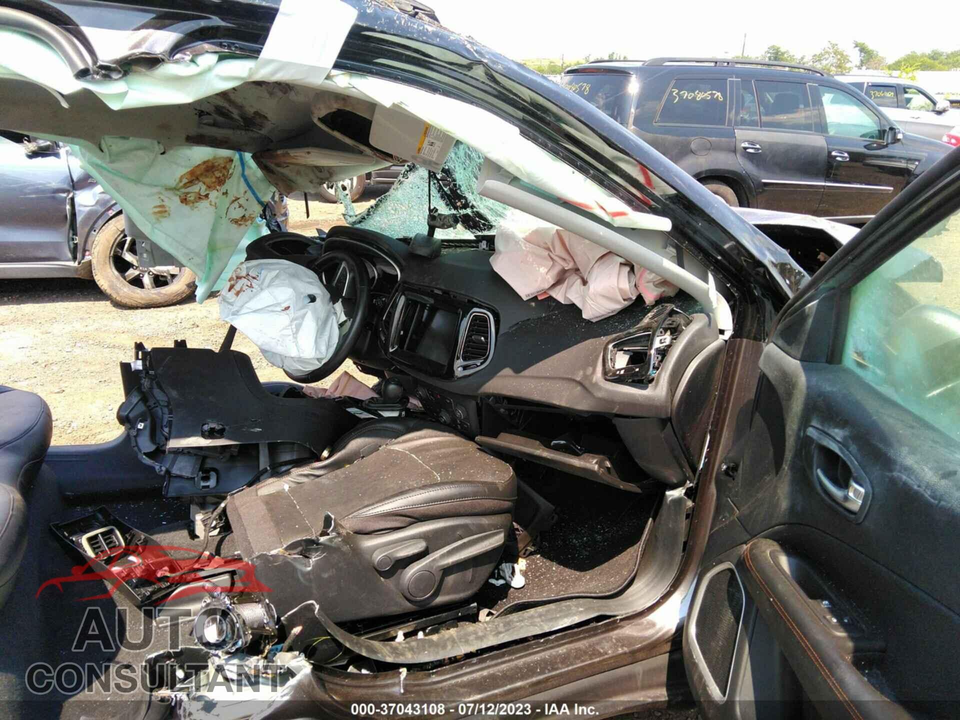 JEEP COMPASS 2020 - 3C4NJDCB3LT239105