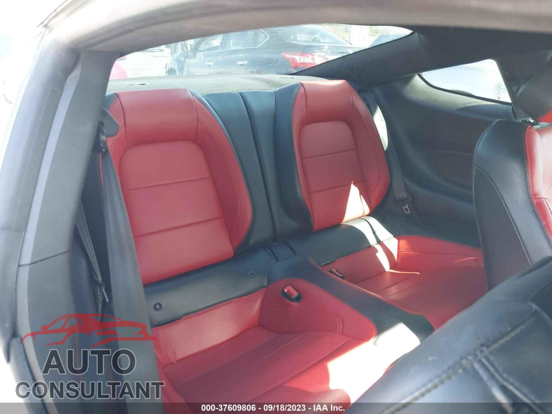 FORD MUSTANG 2019 - 1FA6P8THXK5123077