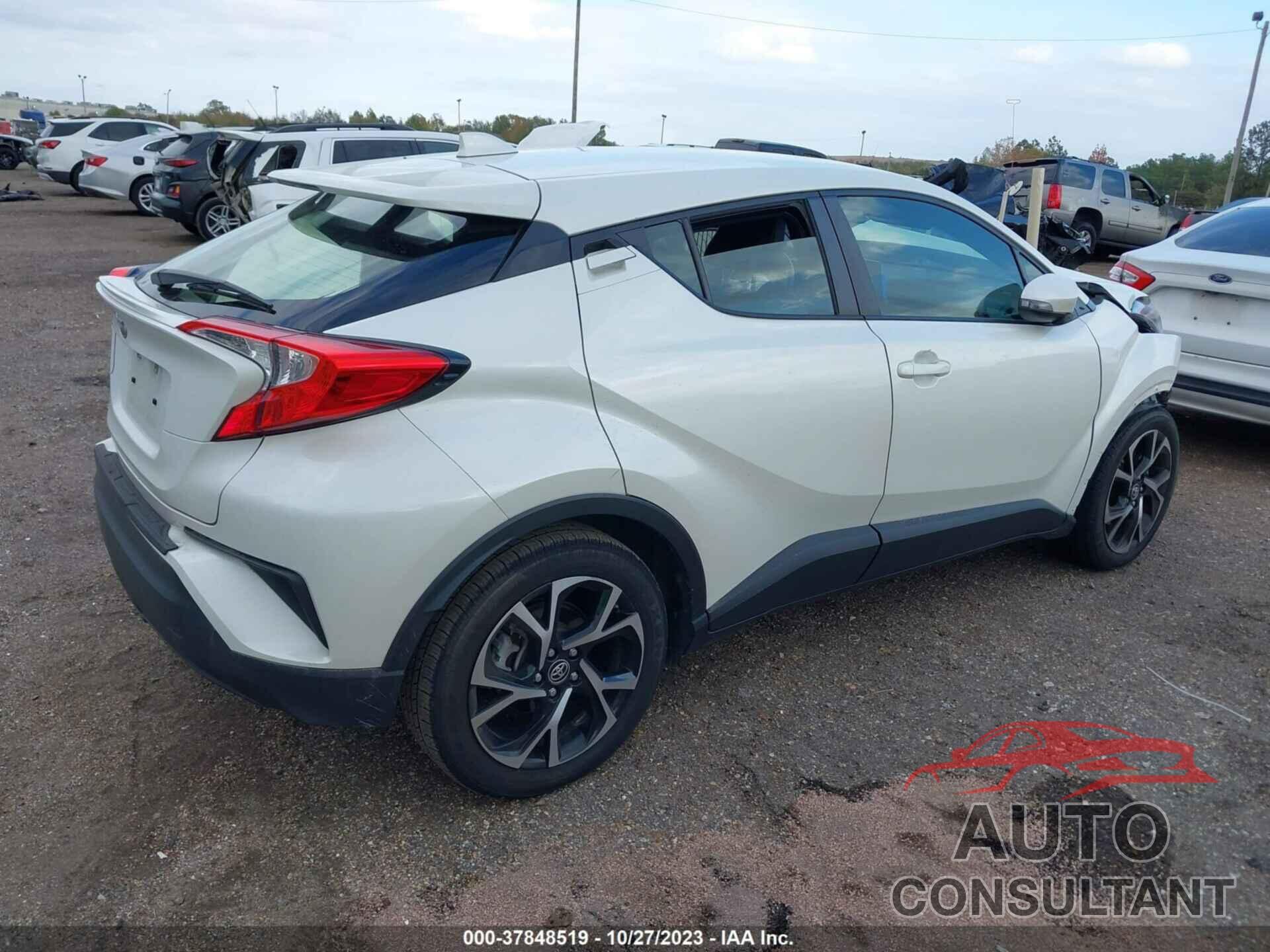 TOYOTA C-HR 2021 - JTNKHMBX5M1111402