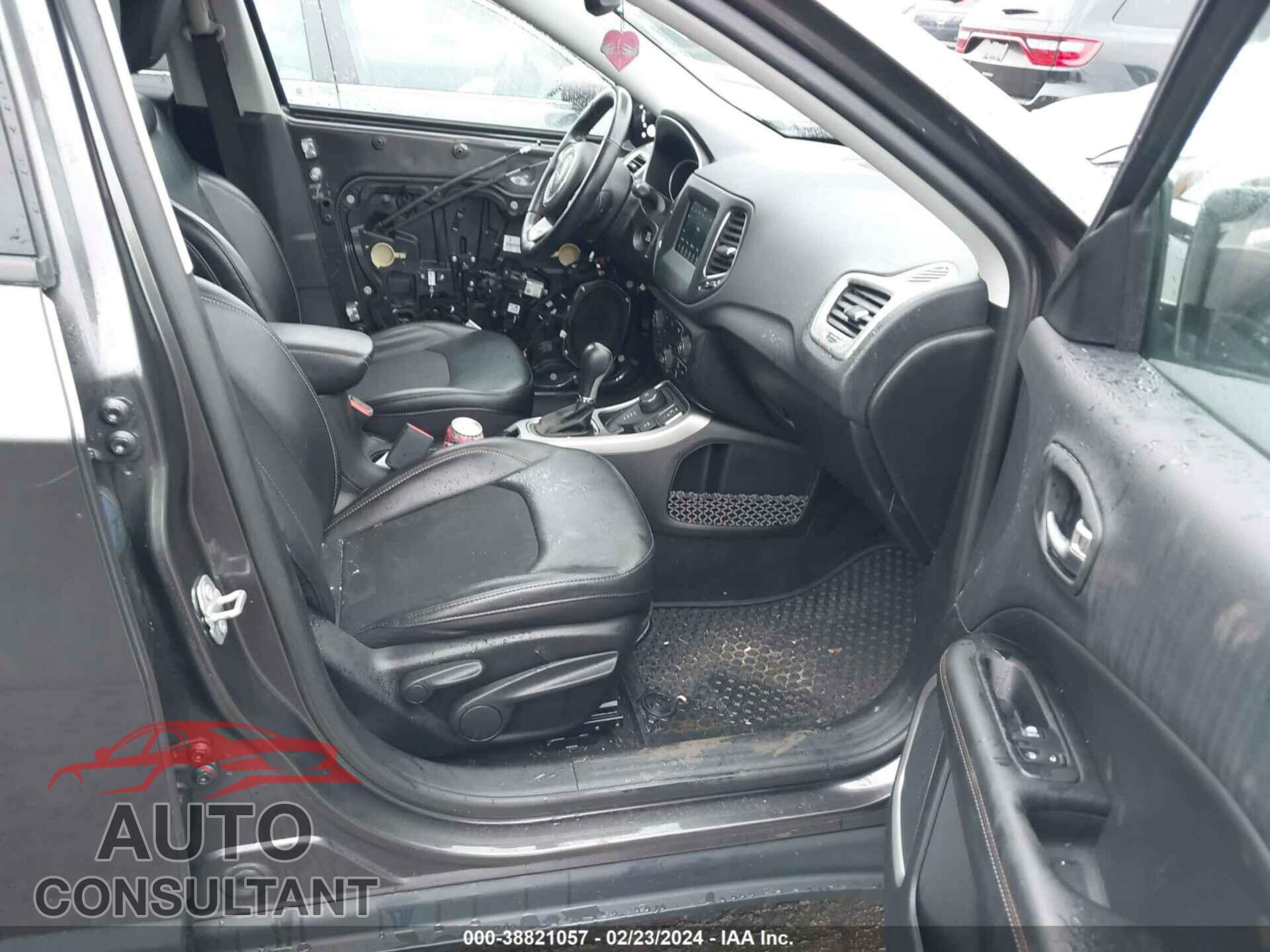 JEEP COMPASS 2020 - 3C4NJDBB2LT148666