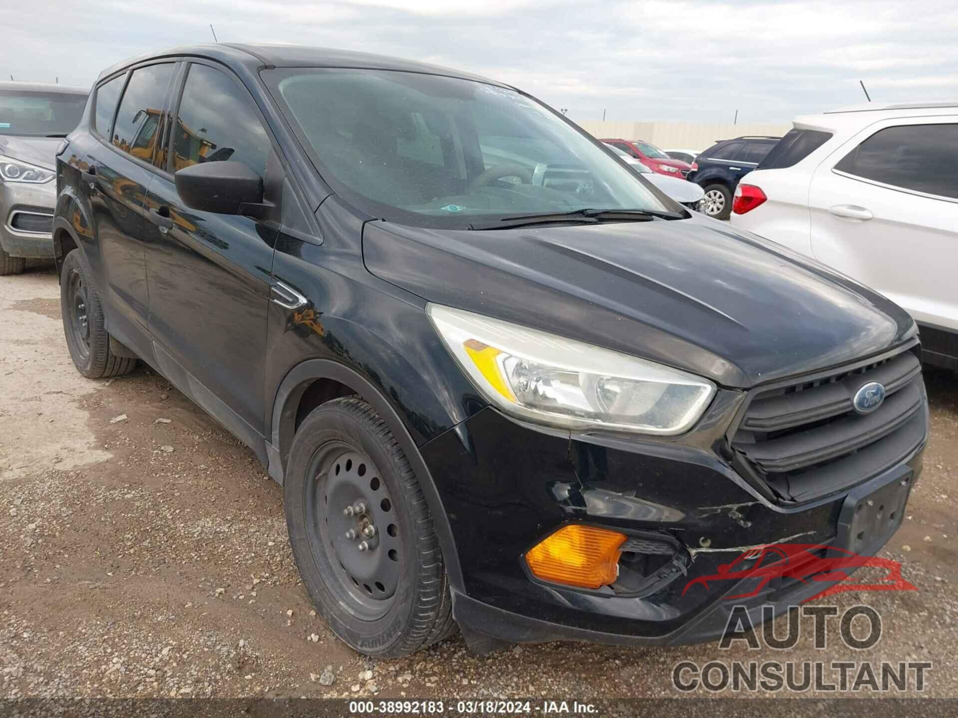 FORD ESCAPE 2017 - 1FMCU0F79HUC38323