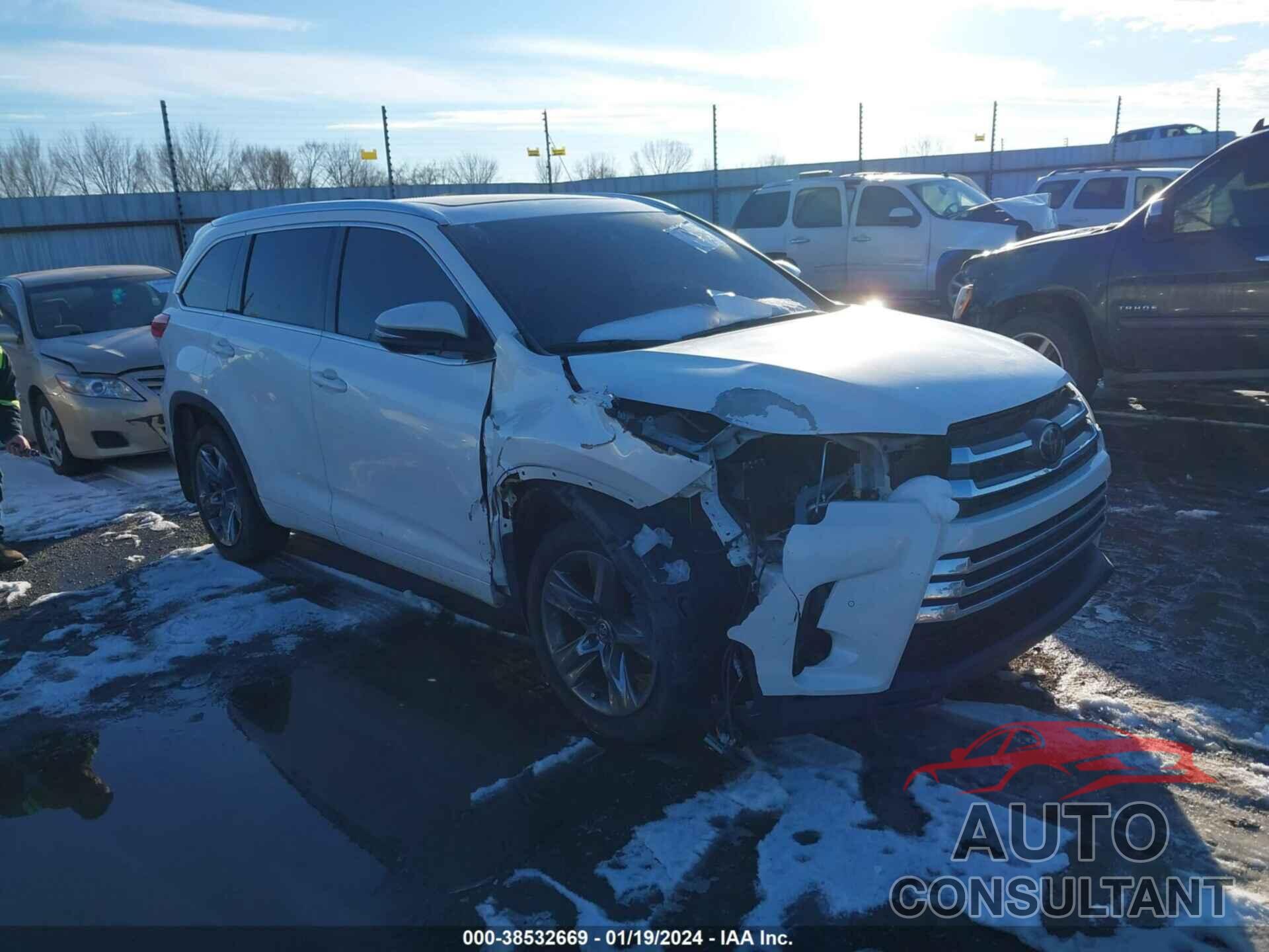 TOYOTA HIGHLANDER 2018 - 5TDDZRFH1JS843678