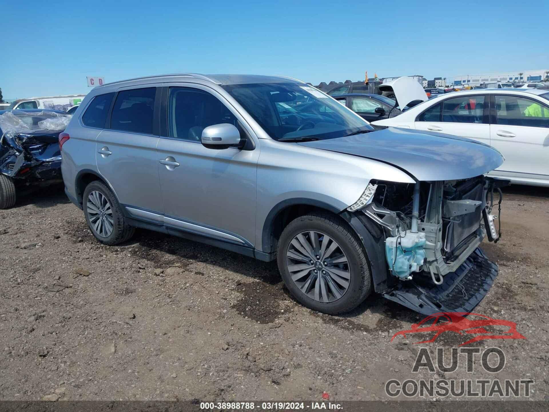 MITSUBISHI OUTLANDER 2019 - JA4AD3A3XKZ038489