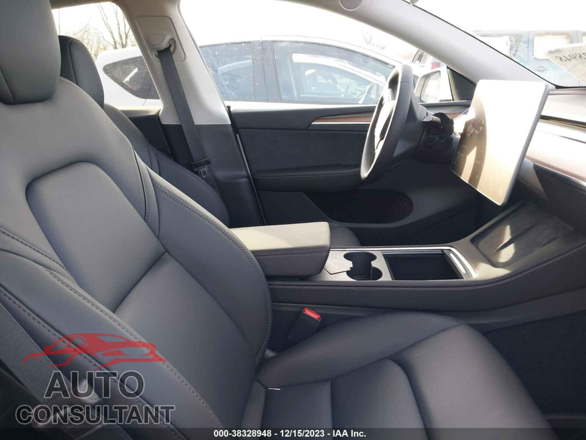 TESLA MODEL Y 2023 - 7SAYGDEF6PF903884