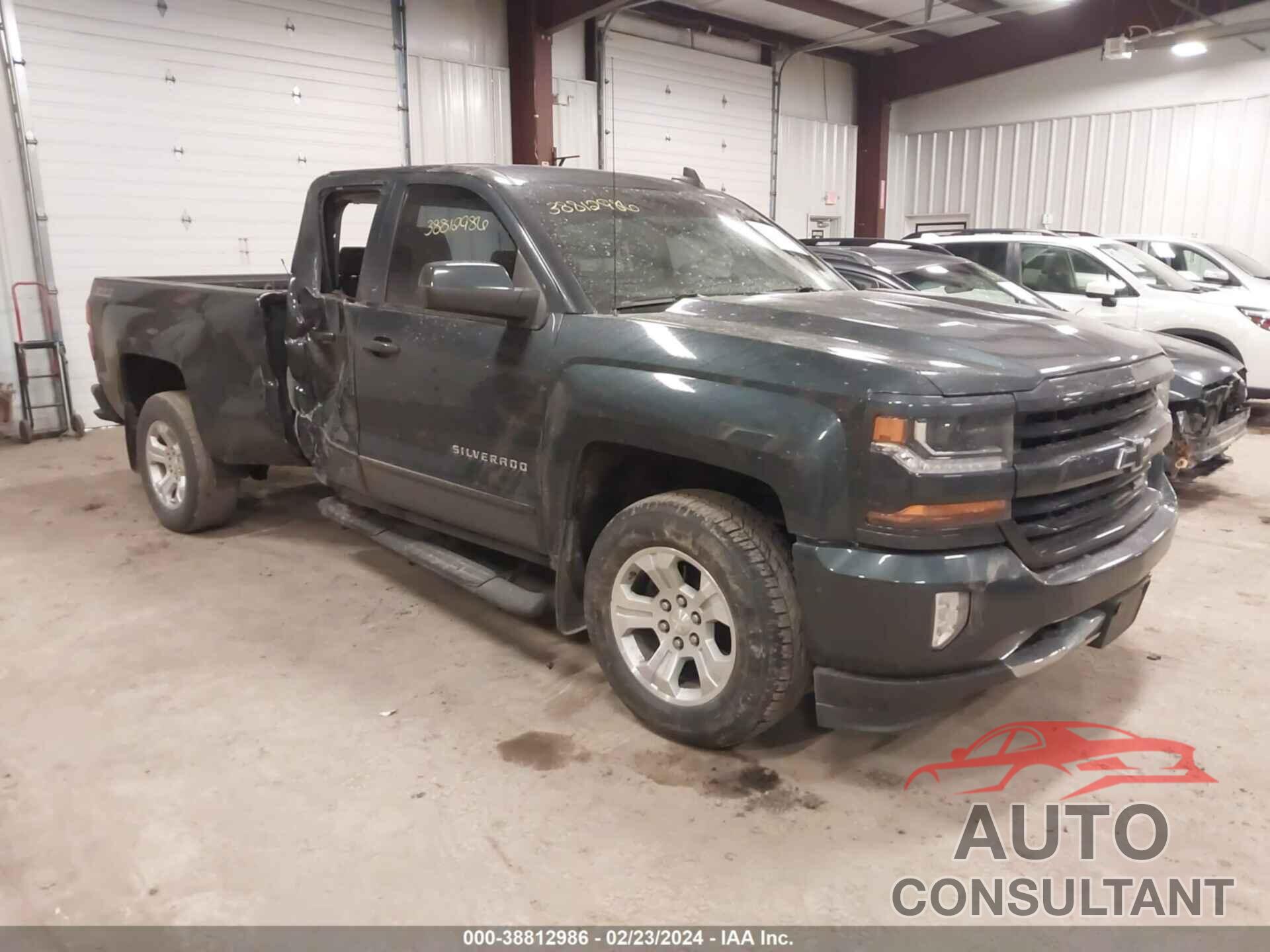 CHEVROLET SILVERADO 1500 2017 - 1GCVKREC7HZ267229