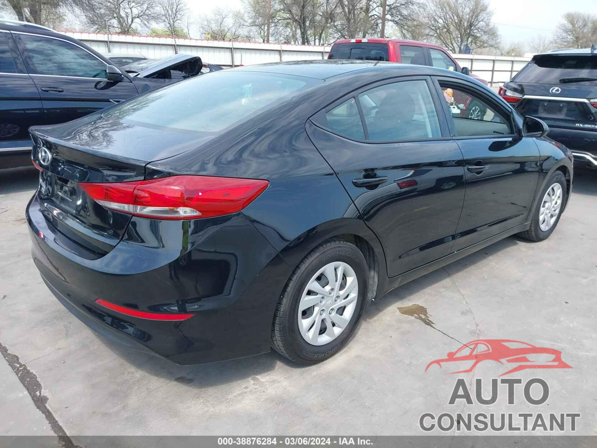 HYUNDAI ELANTRA 2018 - 5NPD74LF8JH289606