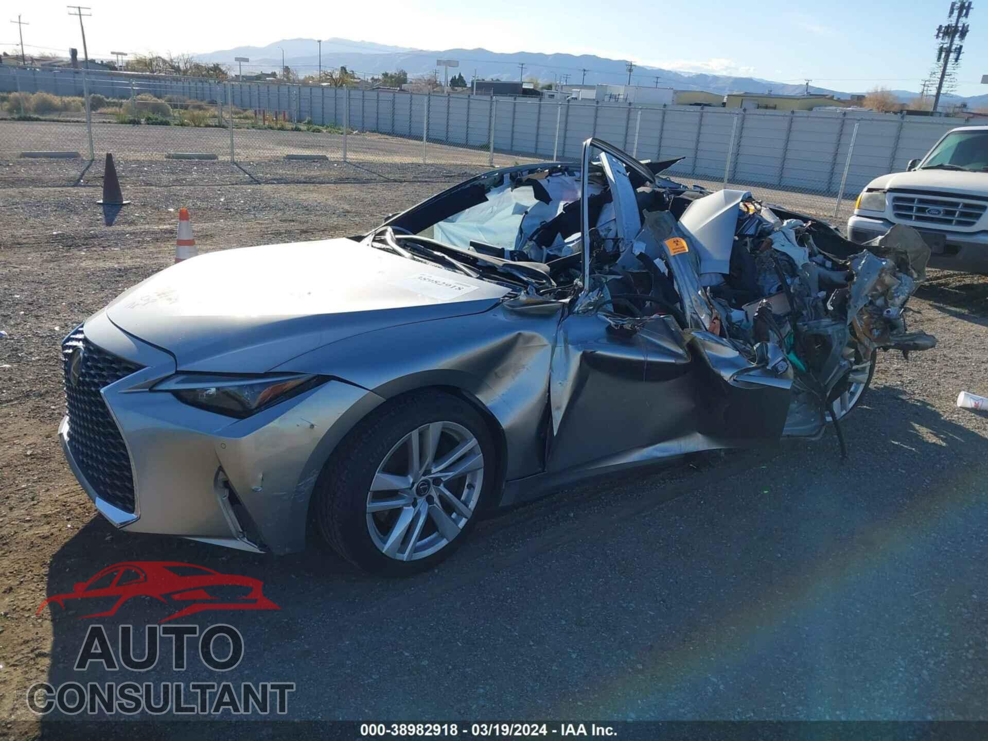 LEXUS IS 2021 - JTHCA1D29M5110077