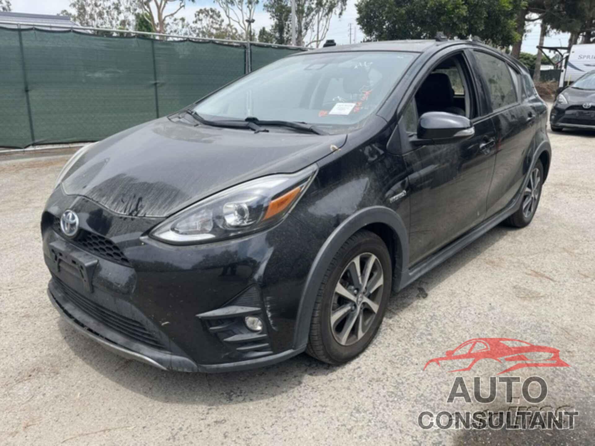 TOYOTA PRIUS C 2018 - JTDKDTB32J1606224