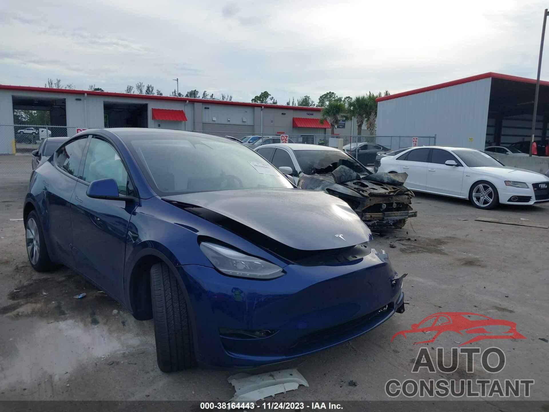 TESLA MODEL Y 2023 - 7SAYGAEE8PF646748