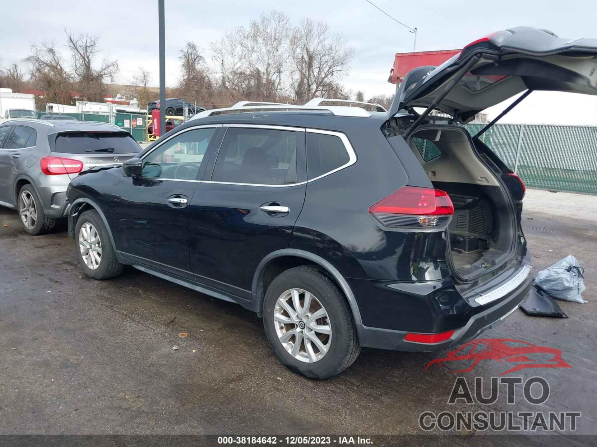 NISSAN ROGUE 2018 - JN8AT2MV1JW316961