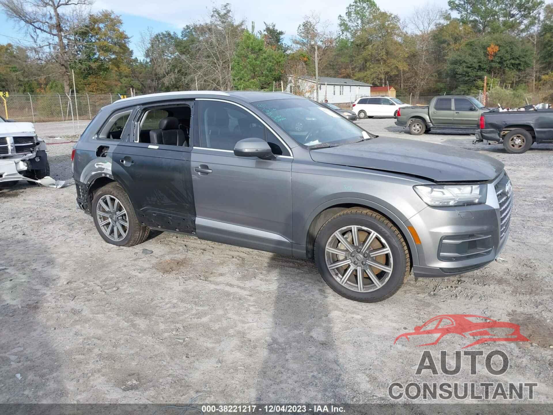 AUDI Q7 2017 - WA1LHAF70HD039122