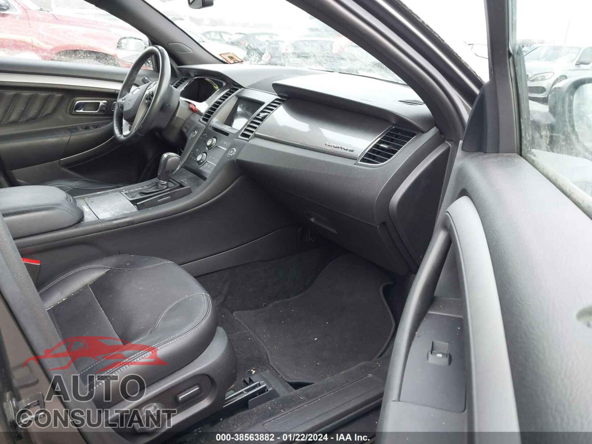 FORD TAURUS 2017 - 1FAHP2E87HG118063