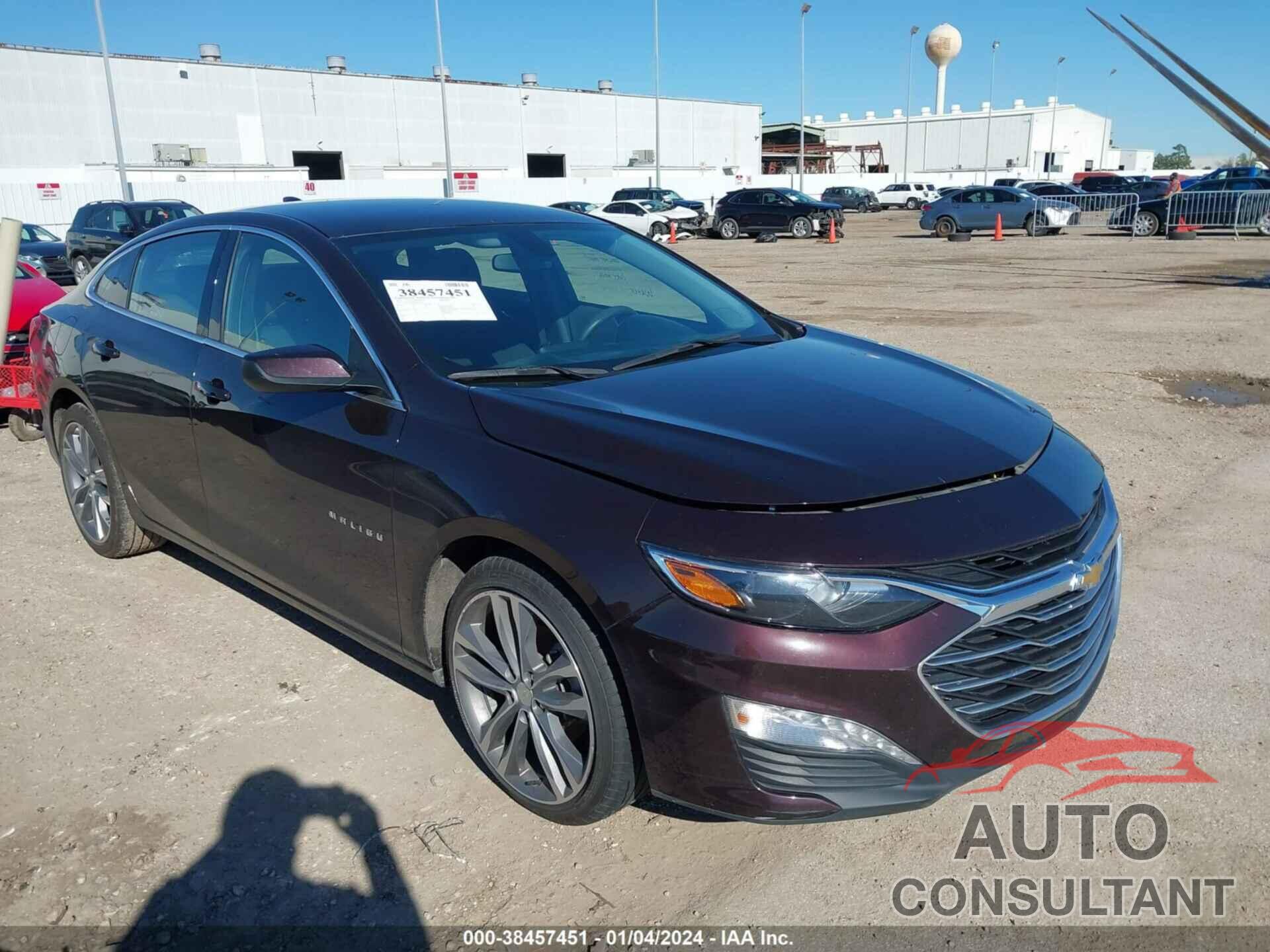 CHEVROLET MALIBU 2021 - 1G1ZD5ST8MF076013