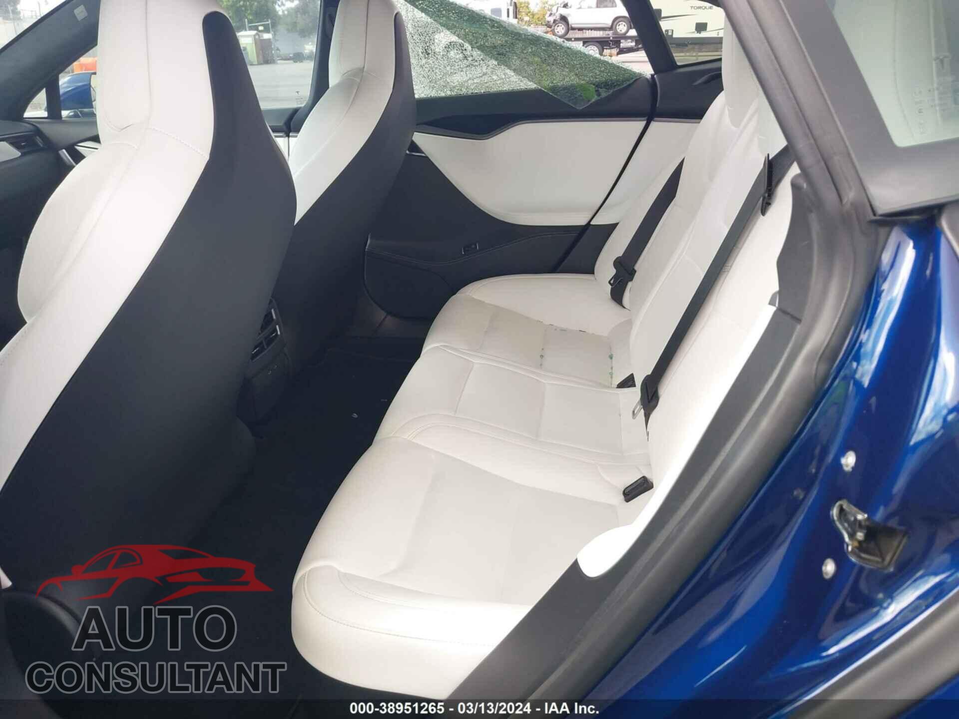 TESLA MODEL S 2018 - 5YJSA1E21JF289768
