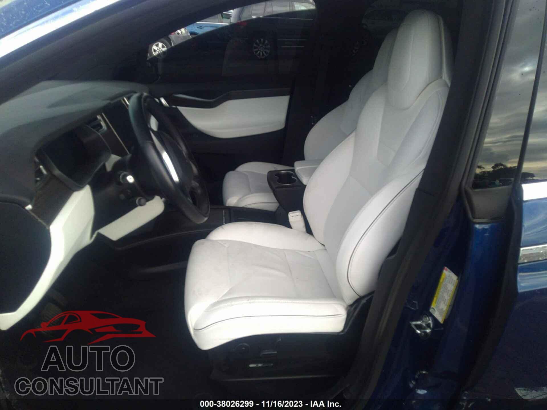 TESLA MODEL X 2016 - 5YJXCBE25GF009204