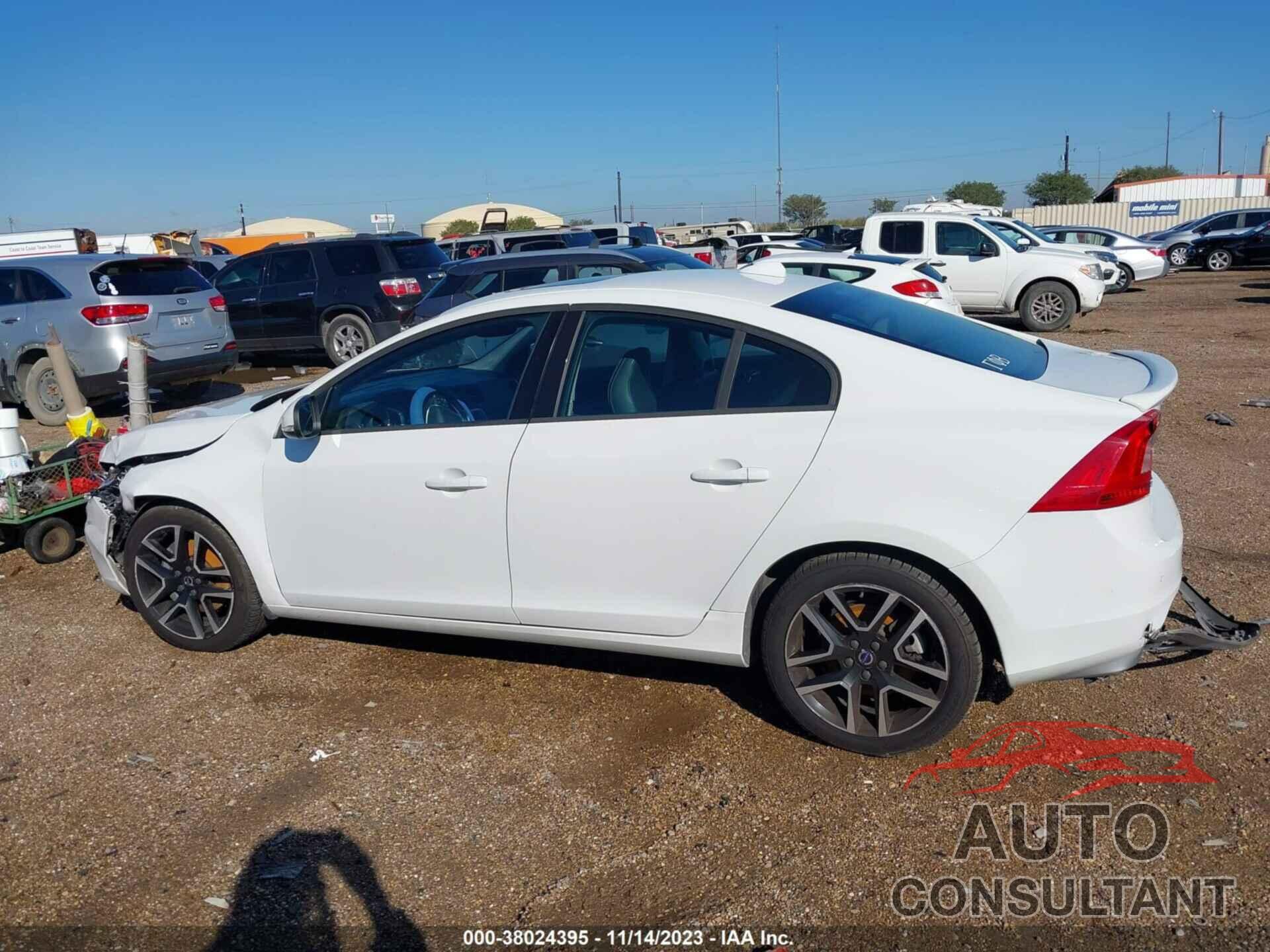 VOLVO S60 2017 - YV140MTL8H2424308