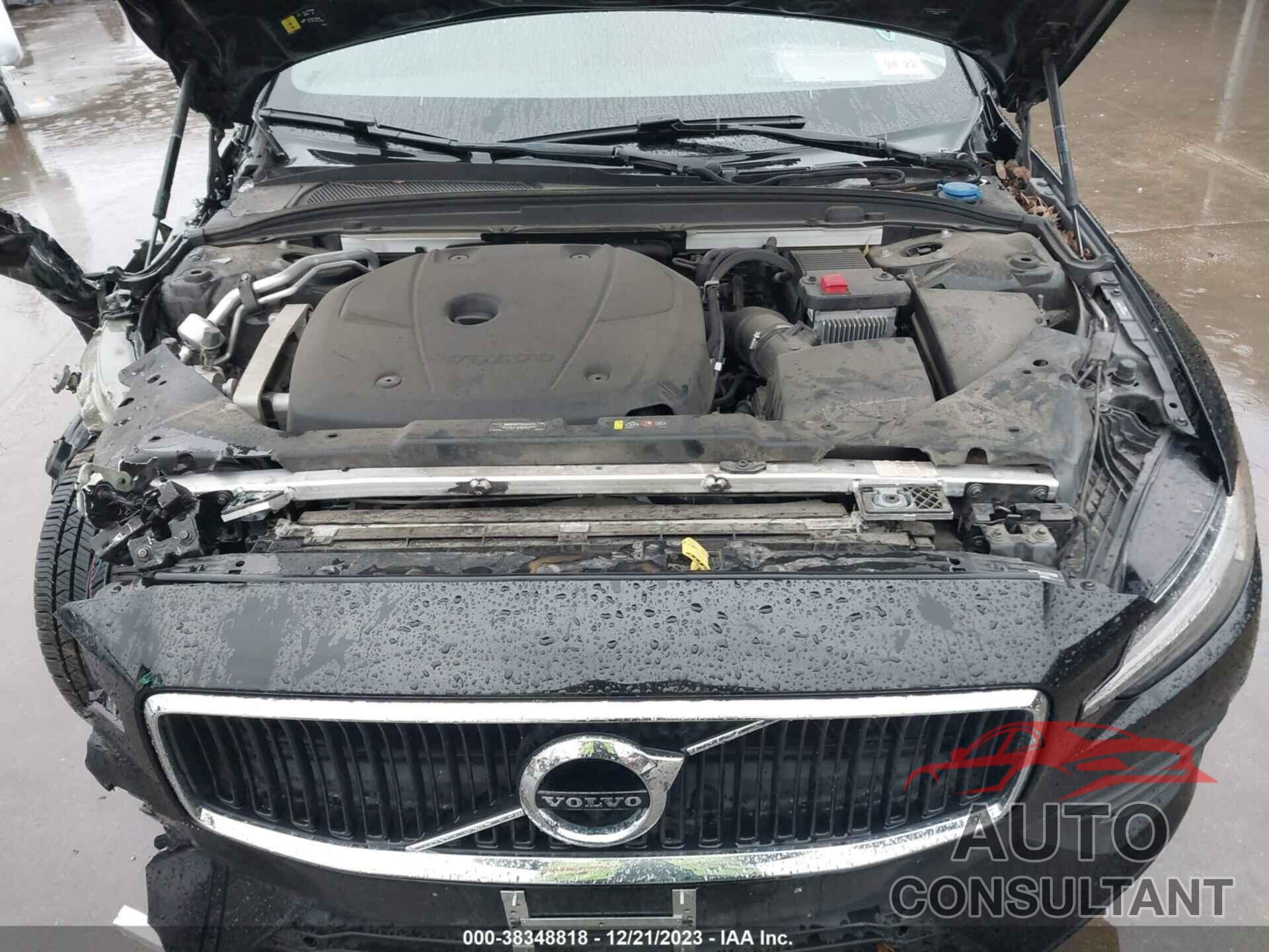 VOLVO V60 2020 - YV1102EK2L2372999