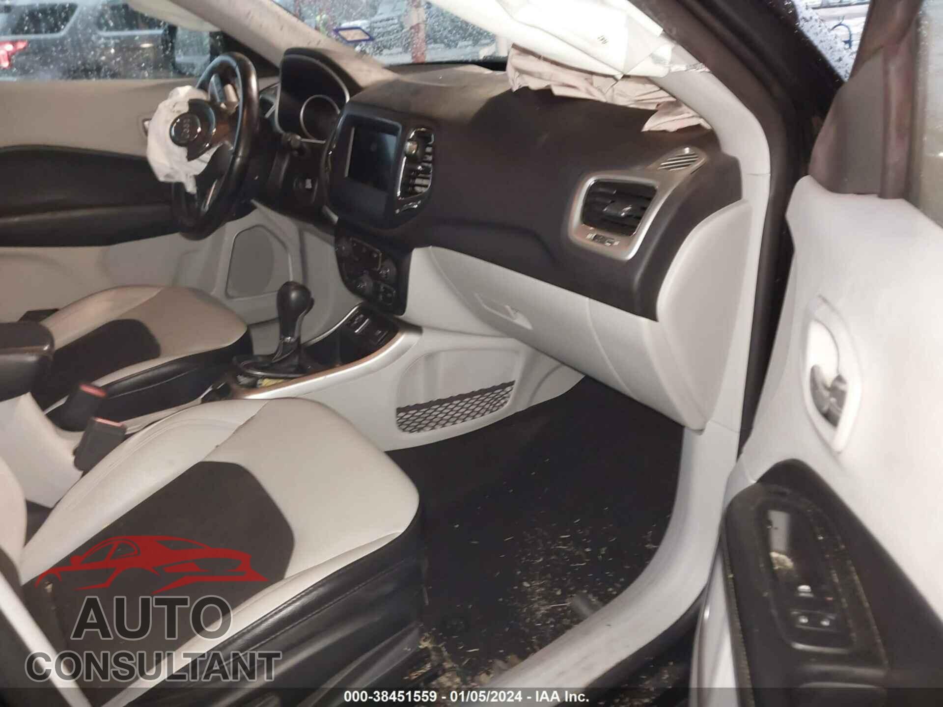 JEEP COMPASS 2020 - 3C4NJCBB0LT166030