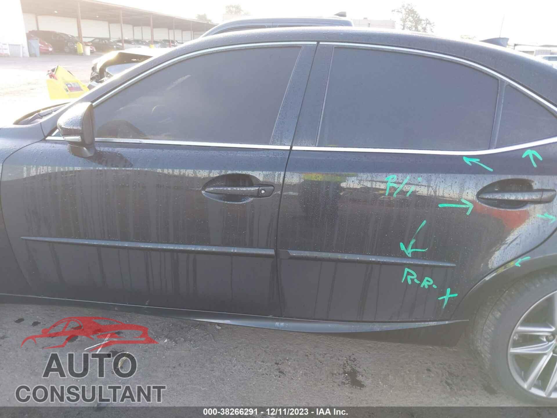 LEXUS IS 2019 - JTHBZ1D25K5034875