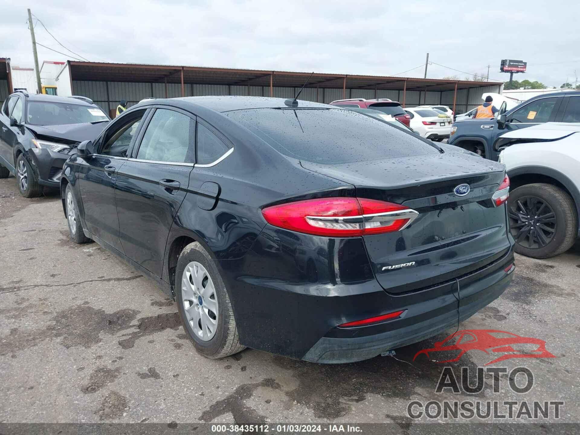 FORD FUSION 2019 - 3FA6P0G74KR171870