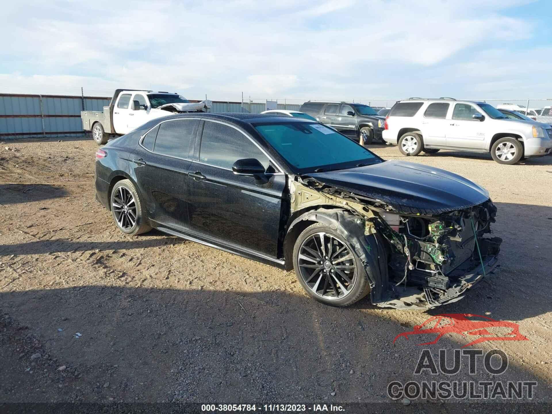 TOYOTA CAMRY 2018 - 4T1B61HK3JU131593