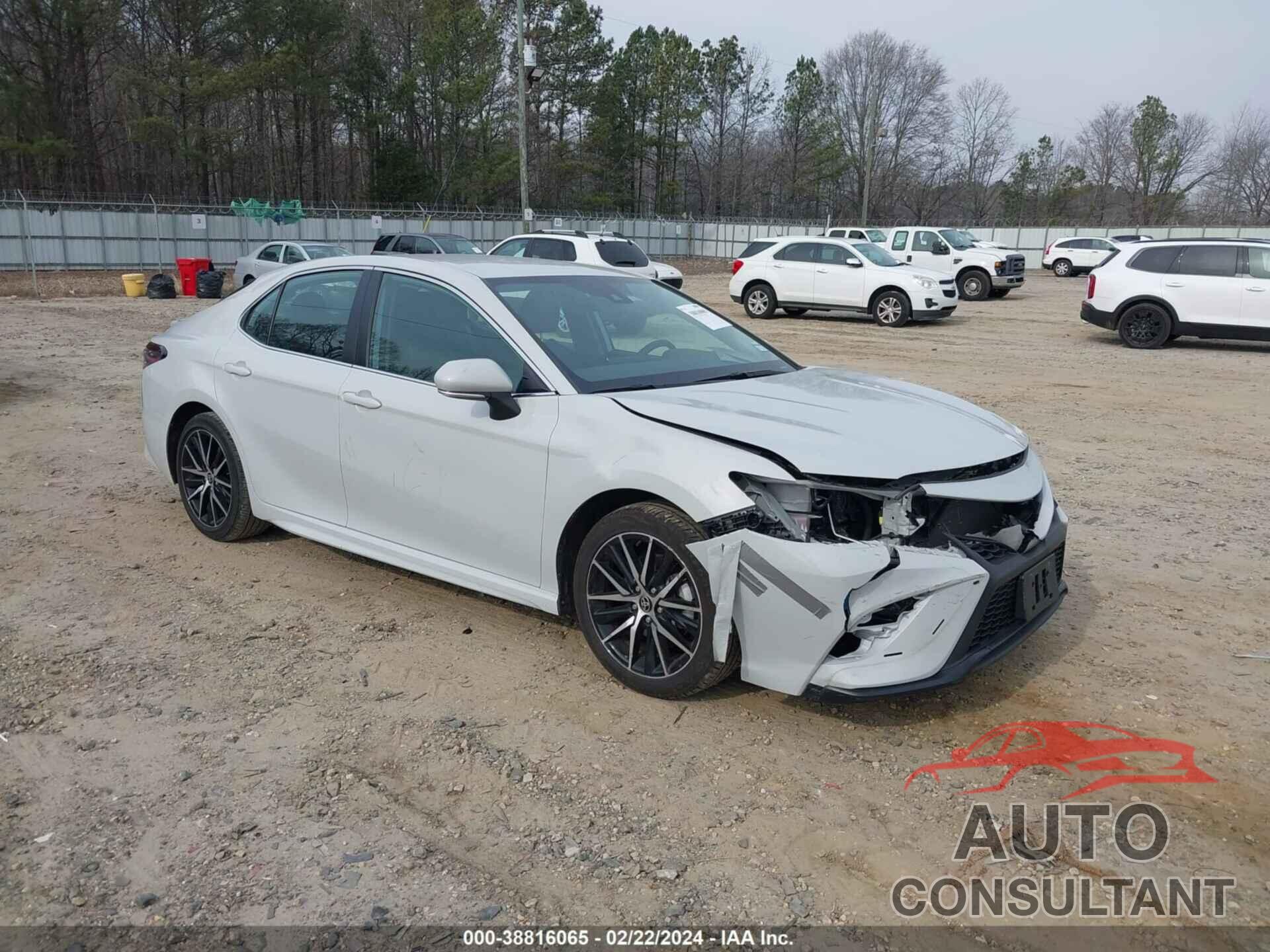 TOYOTA CAMRY 2022 - 4T1G11AK7NU073055