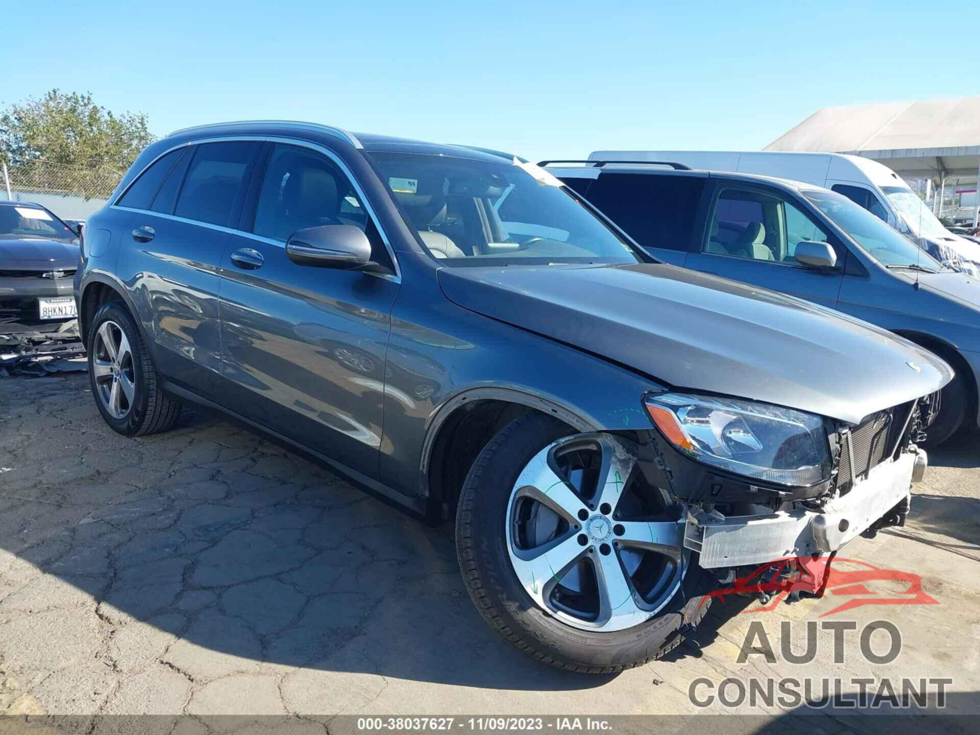 MERCEDES-BENZ GLC 300 2017 - WDC0G4JB8HF122630