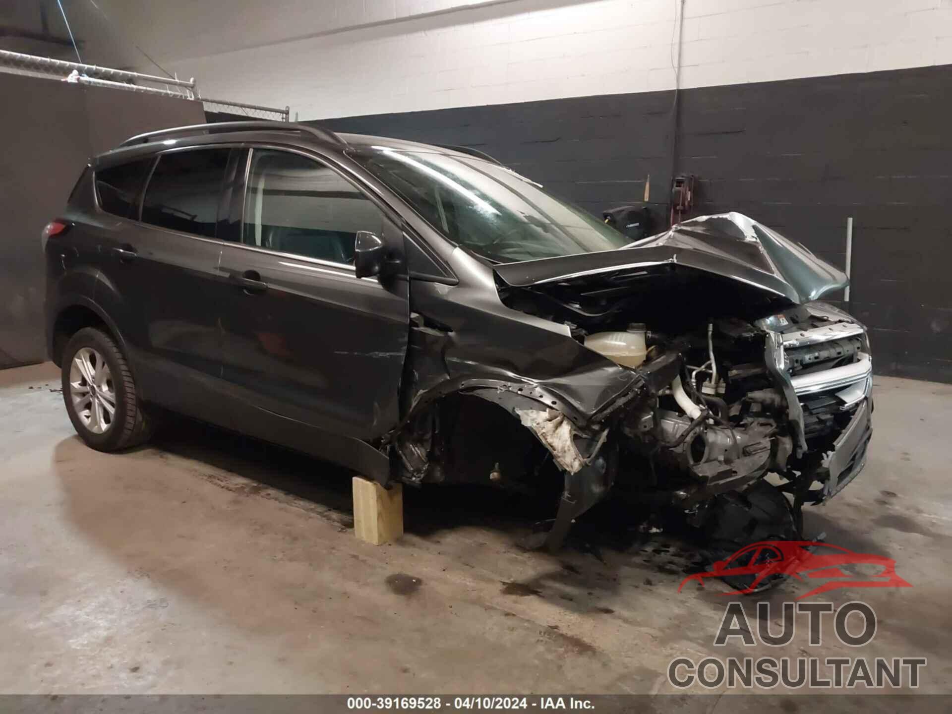 FORD ESCAPE 2018 - 1FMCU9HD0JUC79758