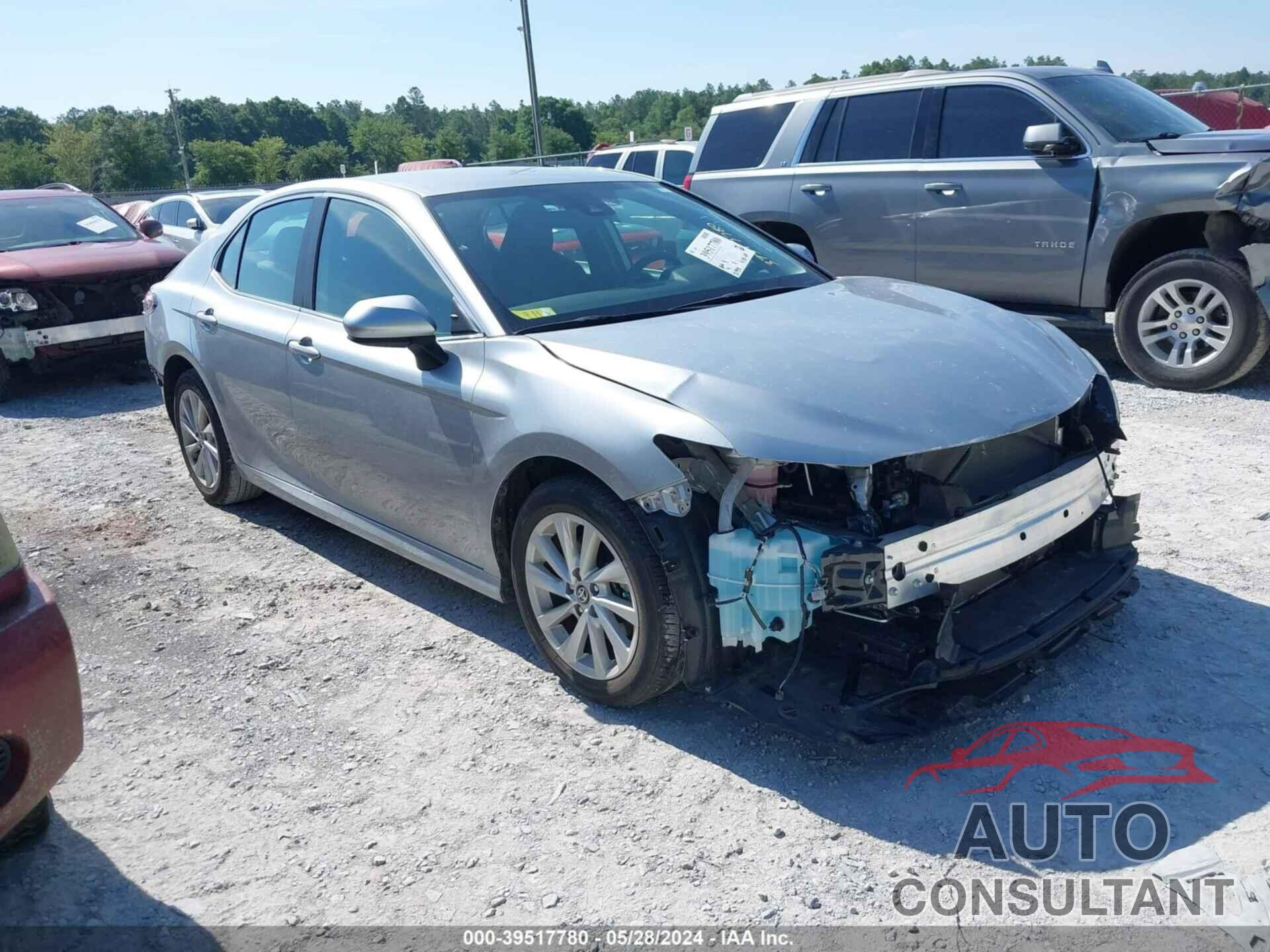 TOYOTA CAMRY 2022 - 4T1C11AK4NU638375