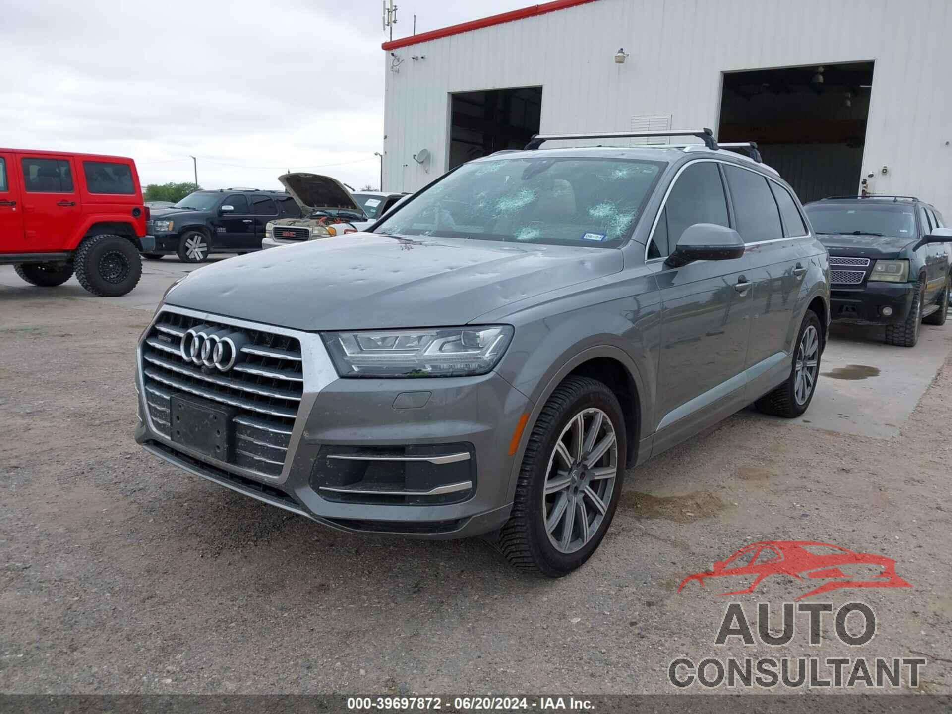 AUDI Q7 2018 - WA1LHAF71JD023453