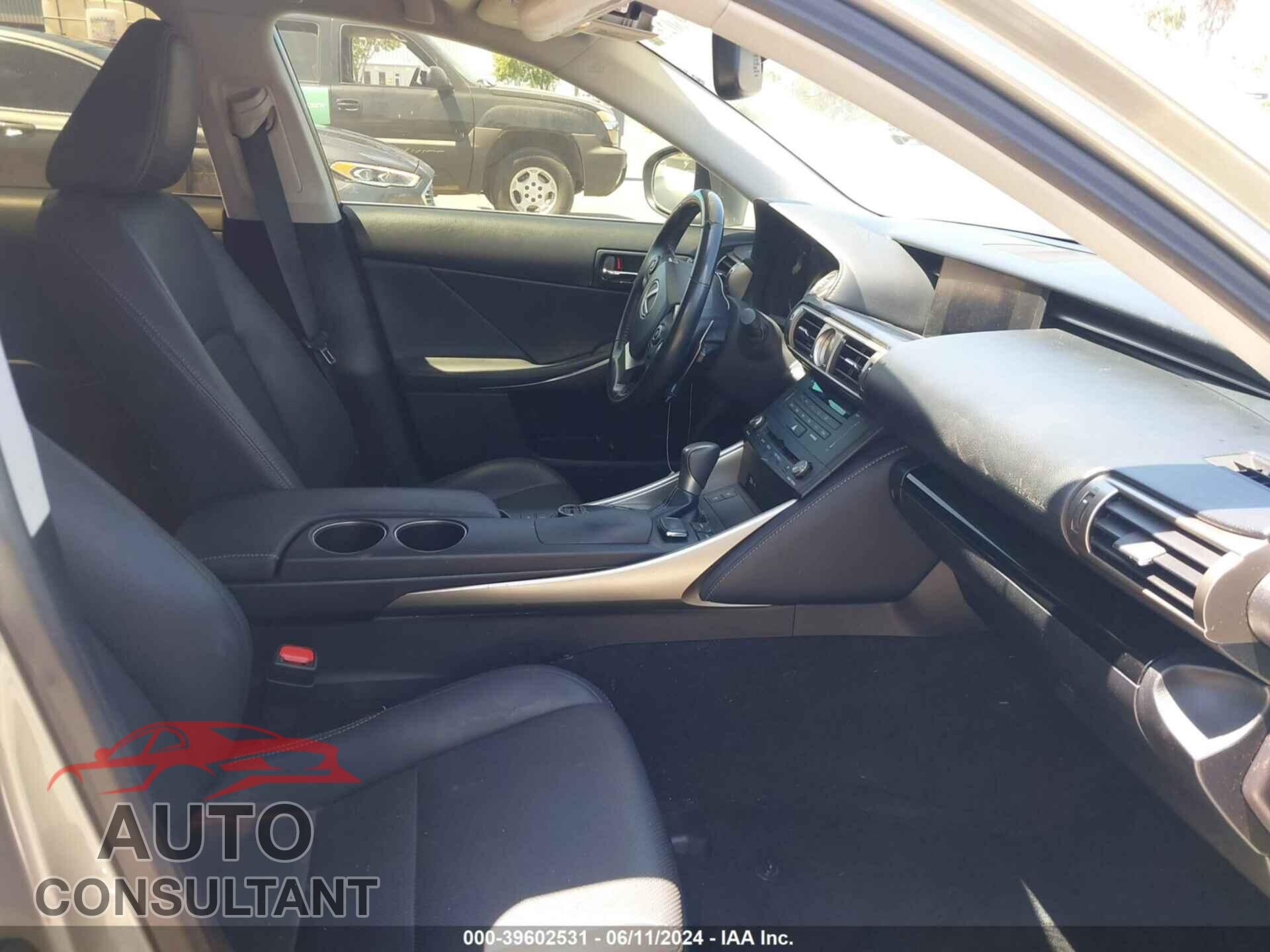 LEXUS IS 200T 2016 - JTHBA1D26G5009840