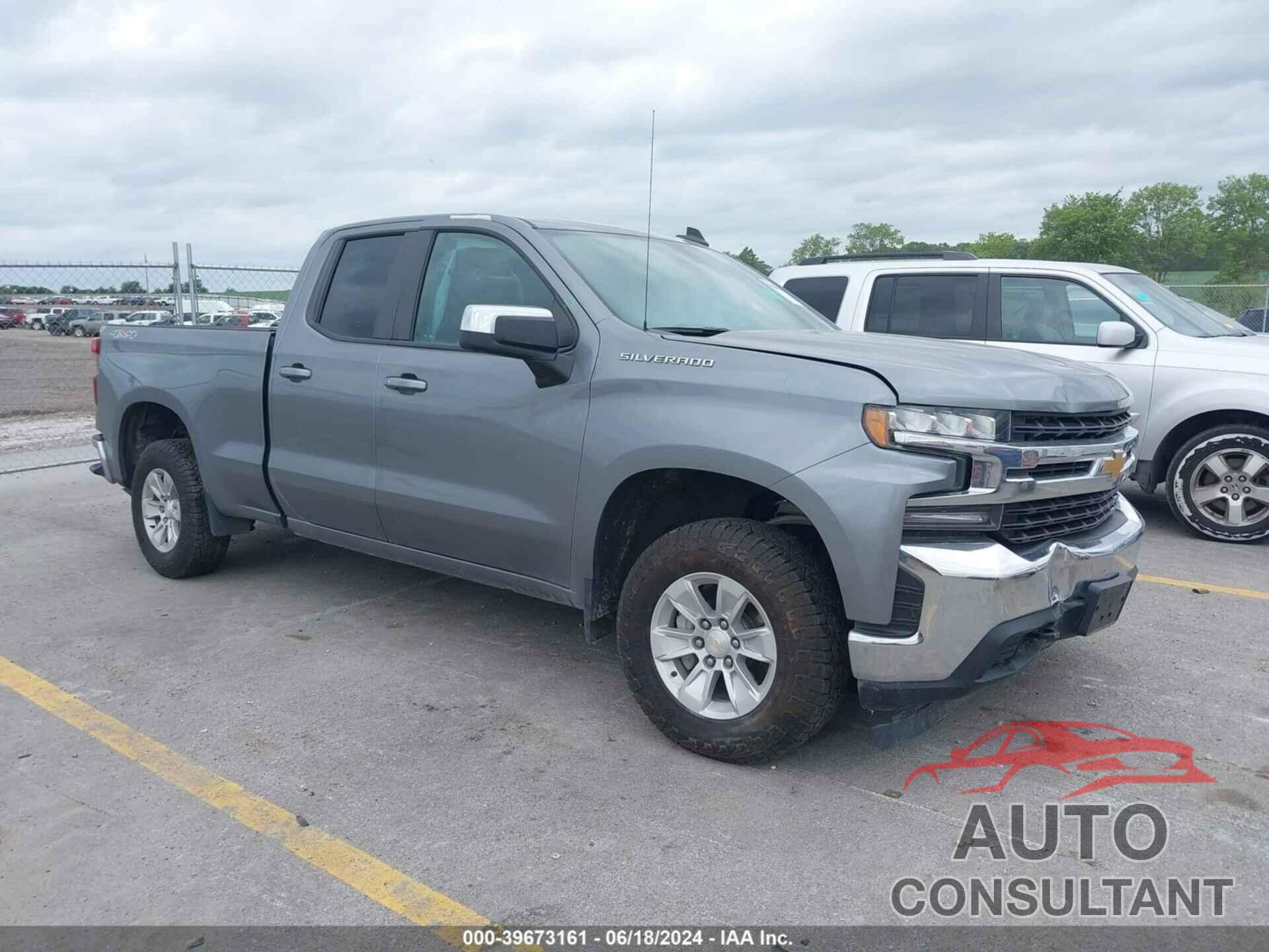 CHEVROLET SILVERADO 1500 2021 - 1GCRYDED4MZ215174