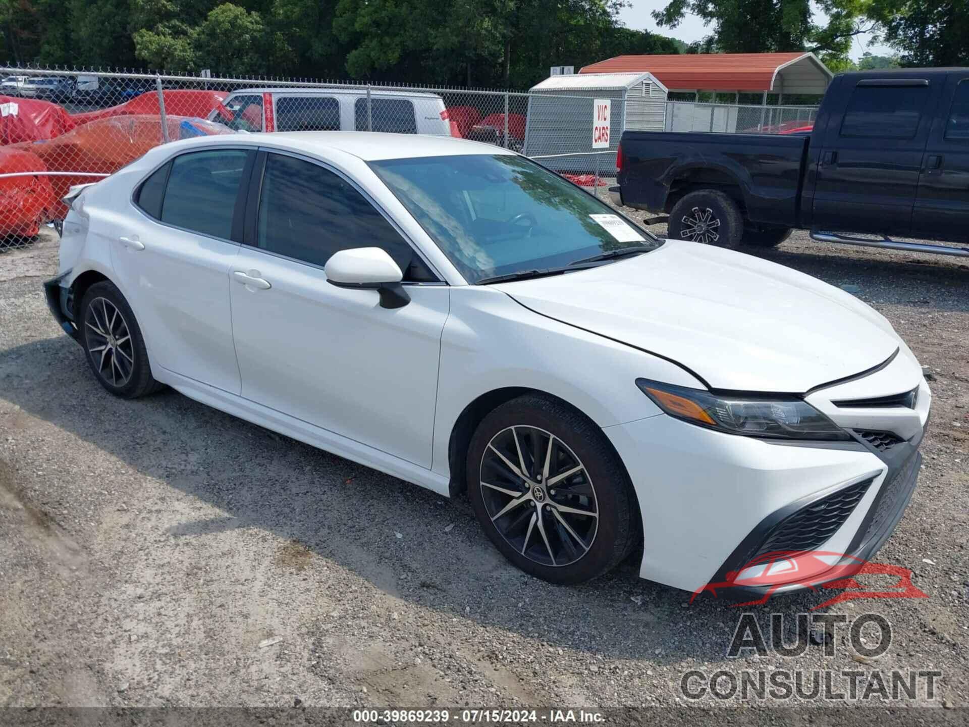 TOYOTA CAMRY 2021 - 4T1G11AK0MU417100