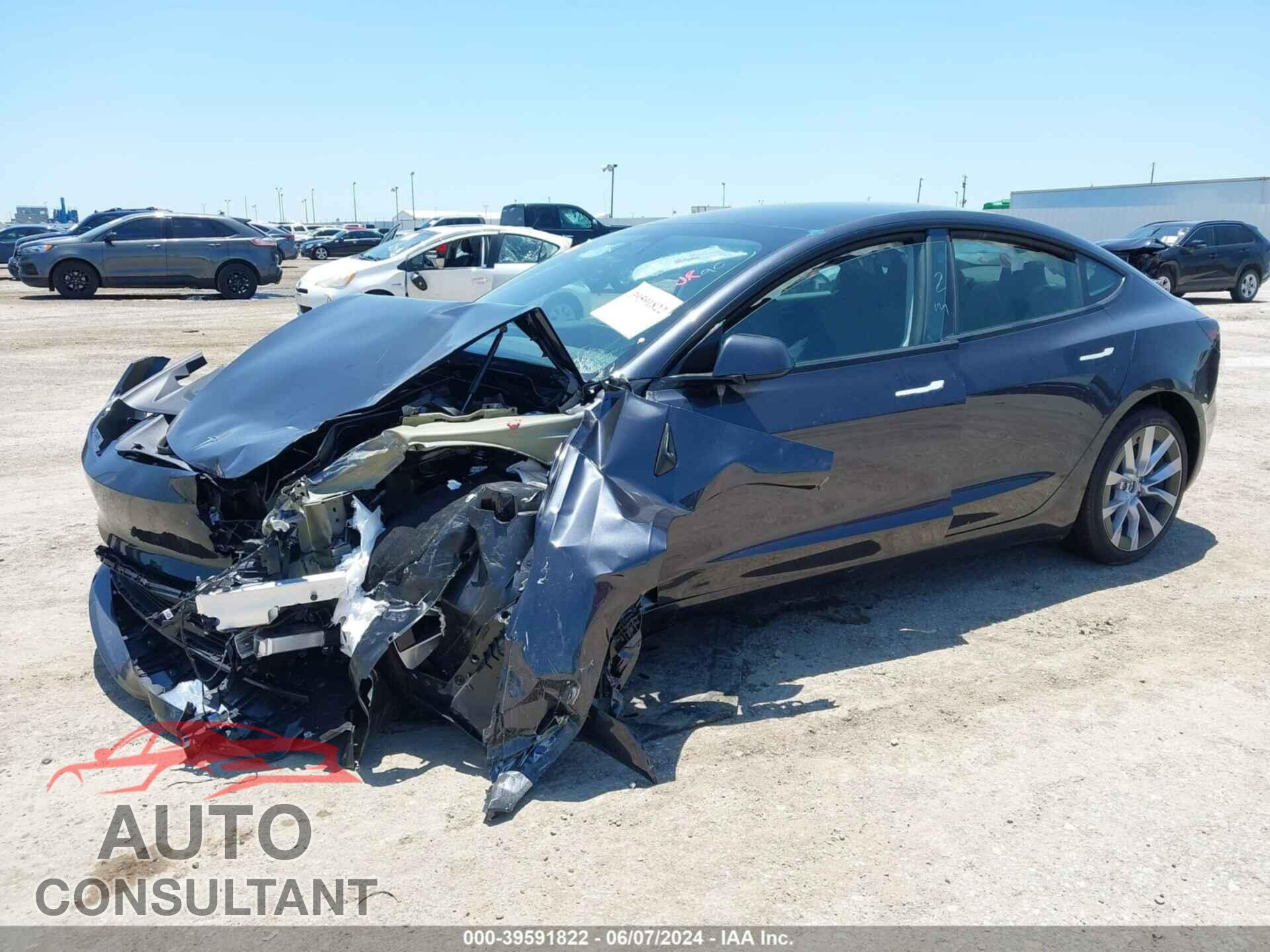 TESLA MODEL 3 2024 - 5YJ3E1EA2RF751637