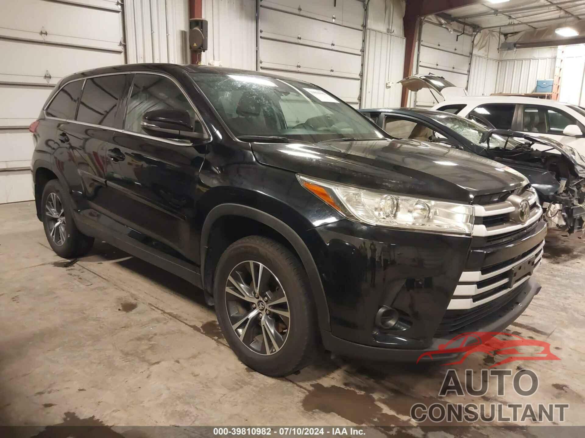 TOYOTA HIGHLANDER 2019 - 5TDBZRFH4KS729408