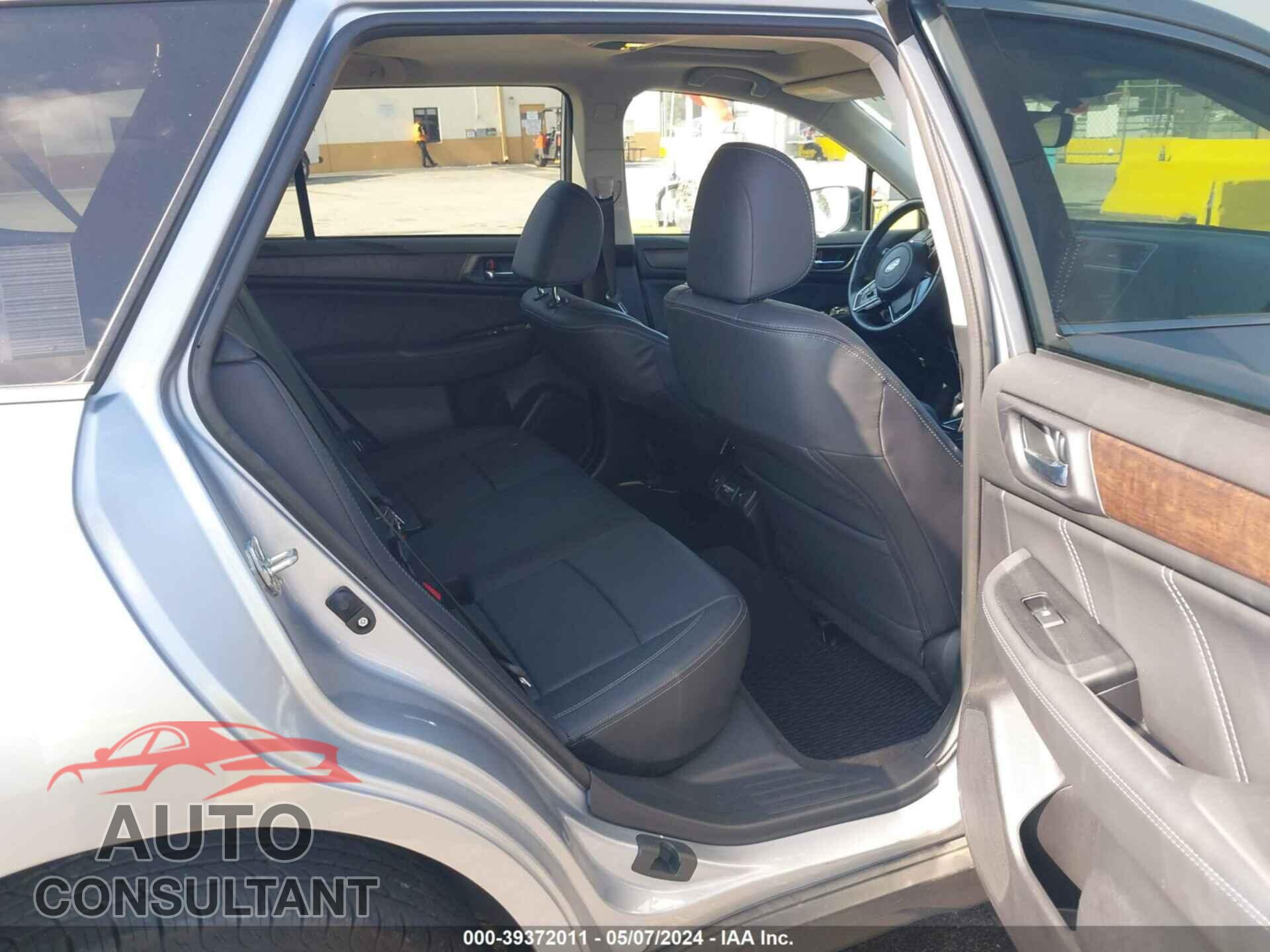 SUBARU OUTBACK 2018 - 4S4BSANC5J3350747