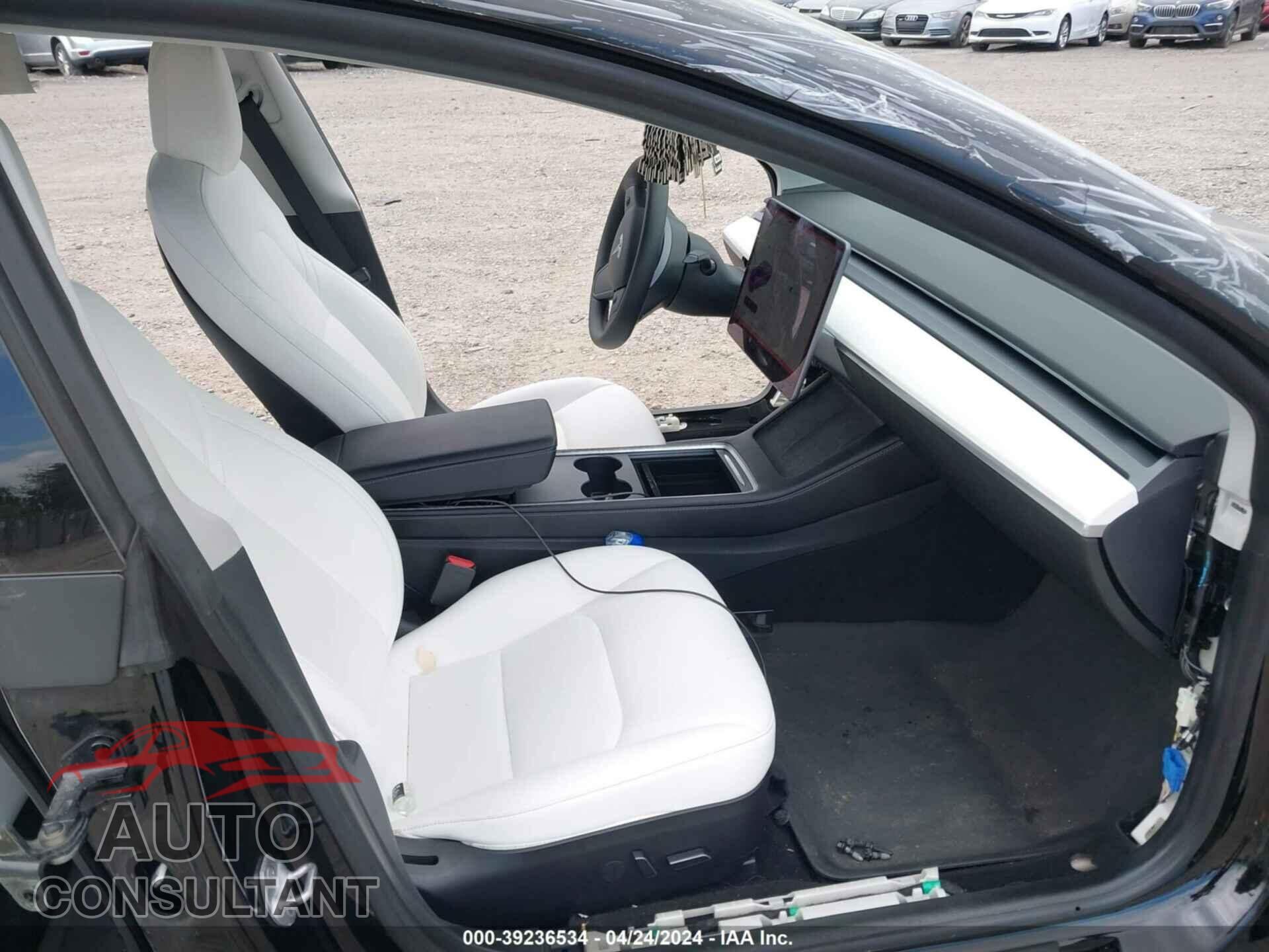 TESLA MODEL 3 2022 - 5YJ3E1EB0NF121716