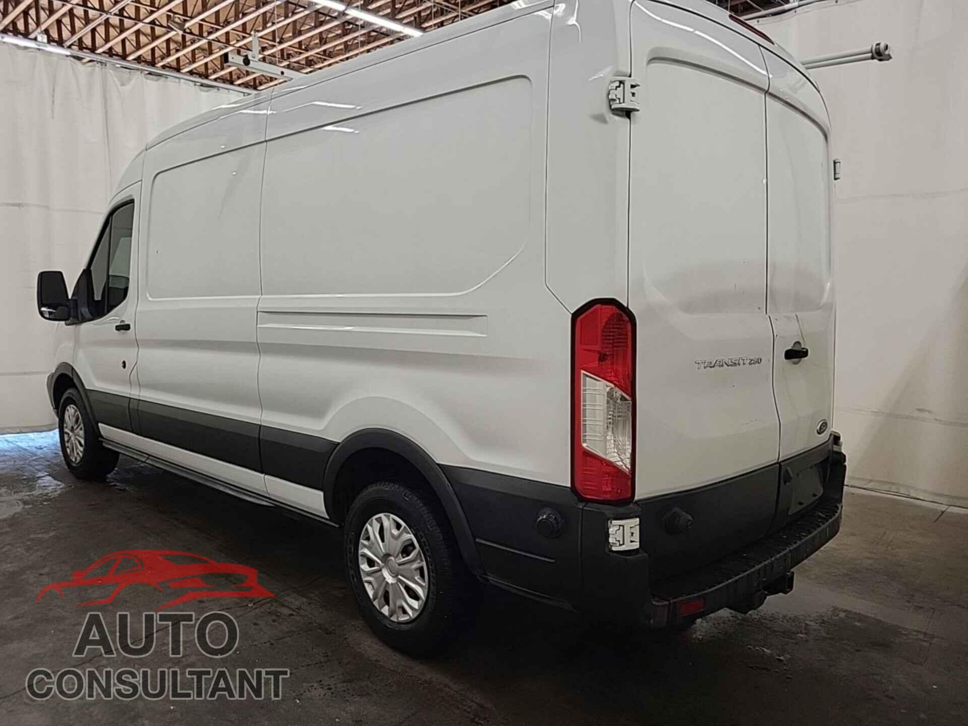 FORD TRANSIT 2017 - 1FTYR2CMXHKB17247