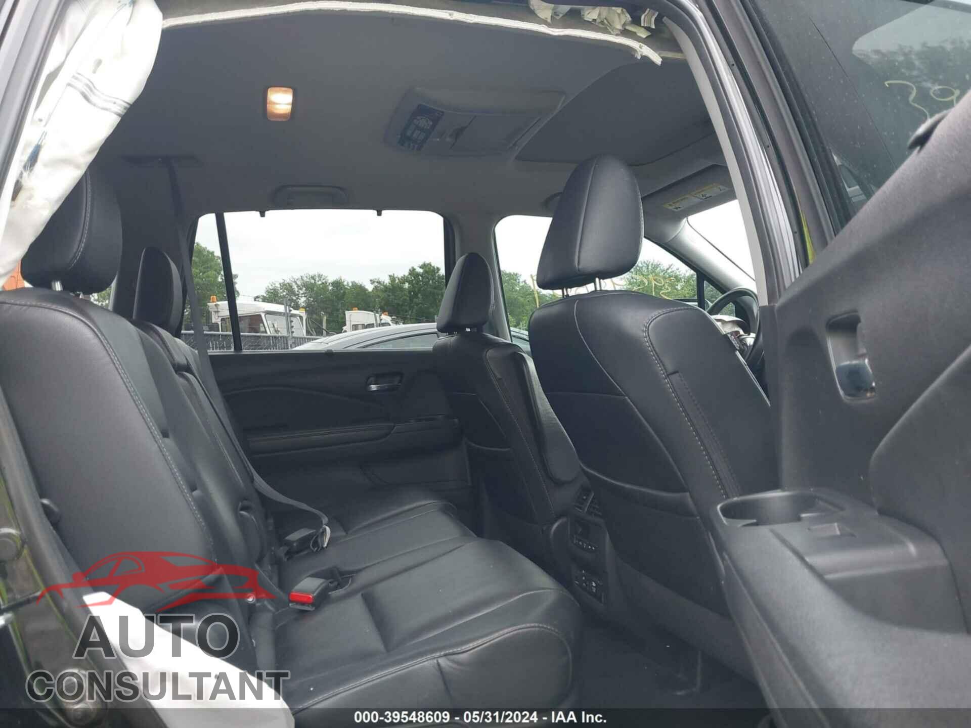 HONDA PILOT 2017 - 5FNYF6H97HB065271