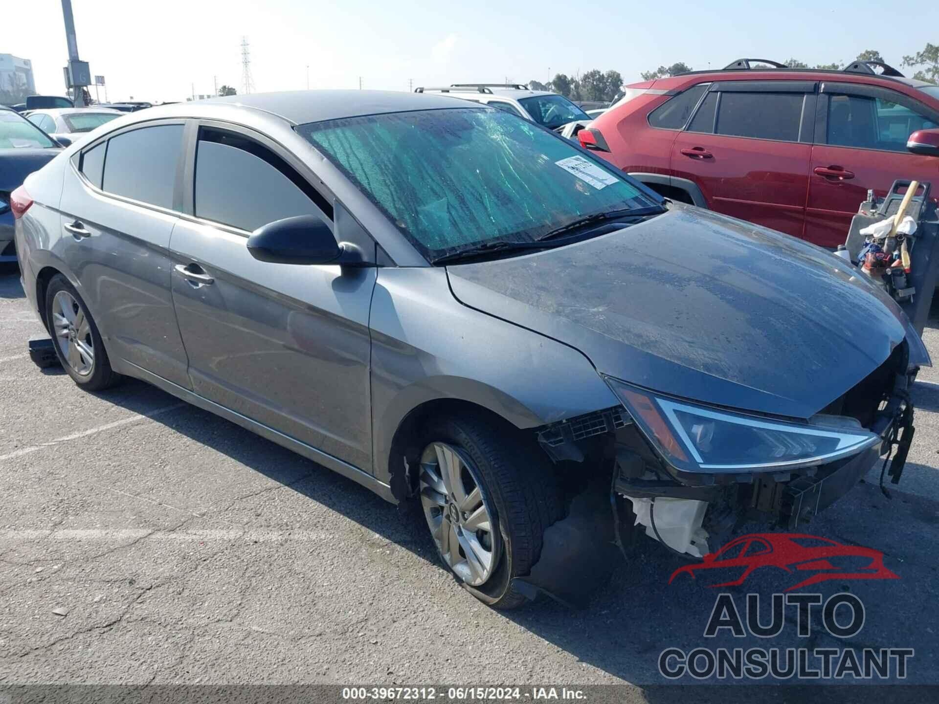HYUNDAI ELANTRA 2019 - KMHD84LF6KU814856