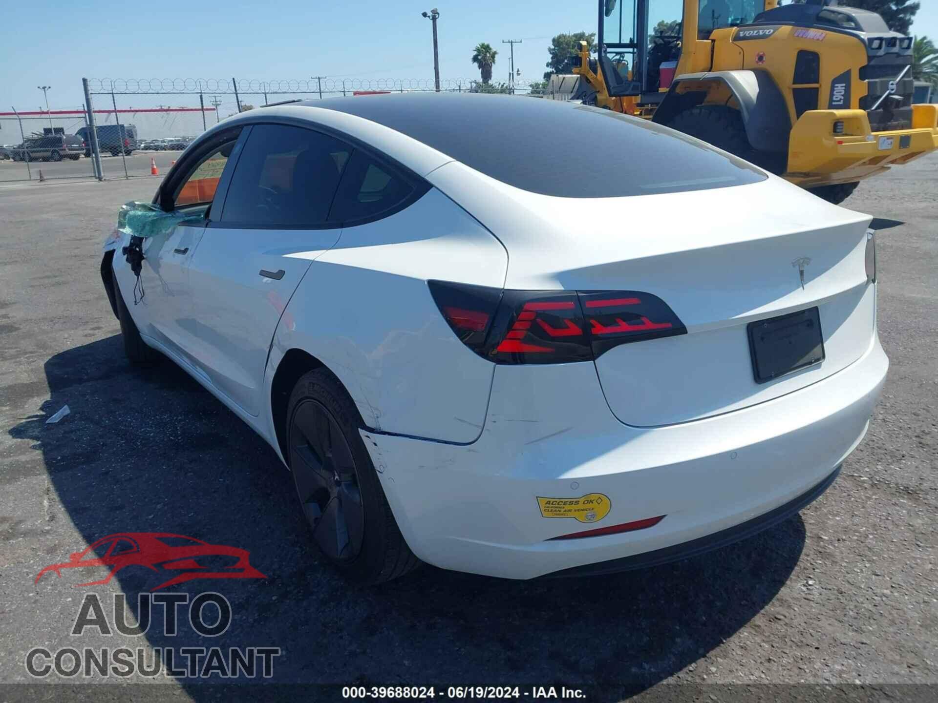 TESLA MODEL 3 2021 - 5YJ3E1EA5MF071126