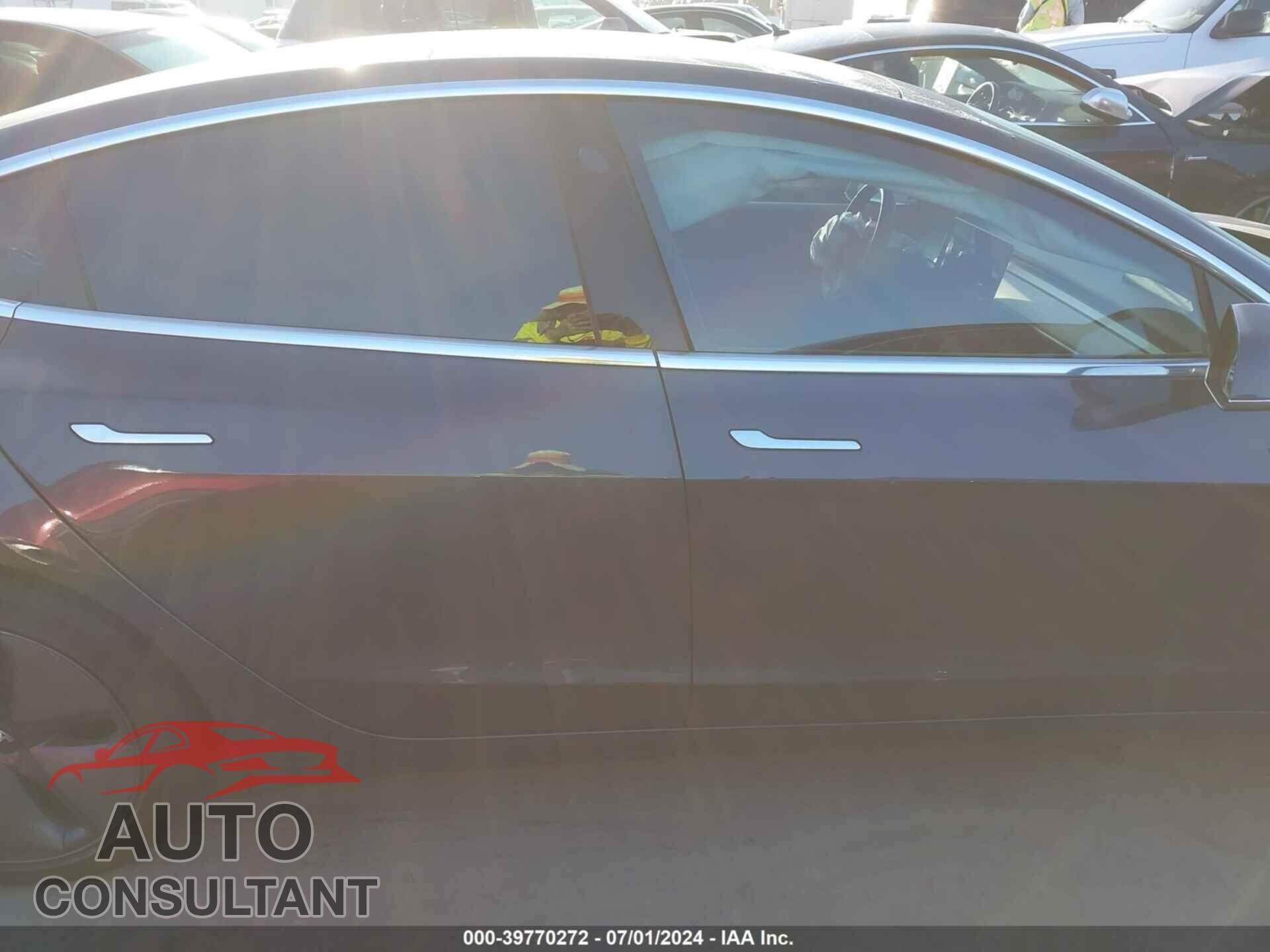 TESLA MODEL 3 2018 - 5YJ3E1EA1JF056893
