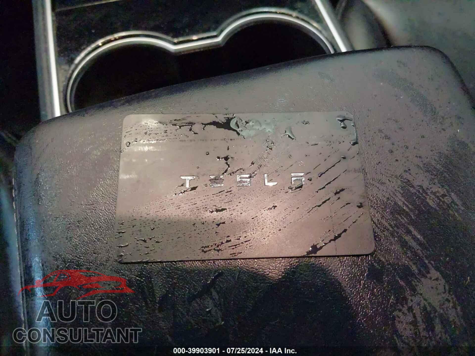 TESLA MODEL 3 2019 - 5YJ3E1EA3KF484403