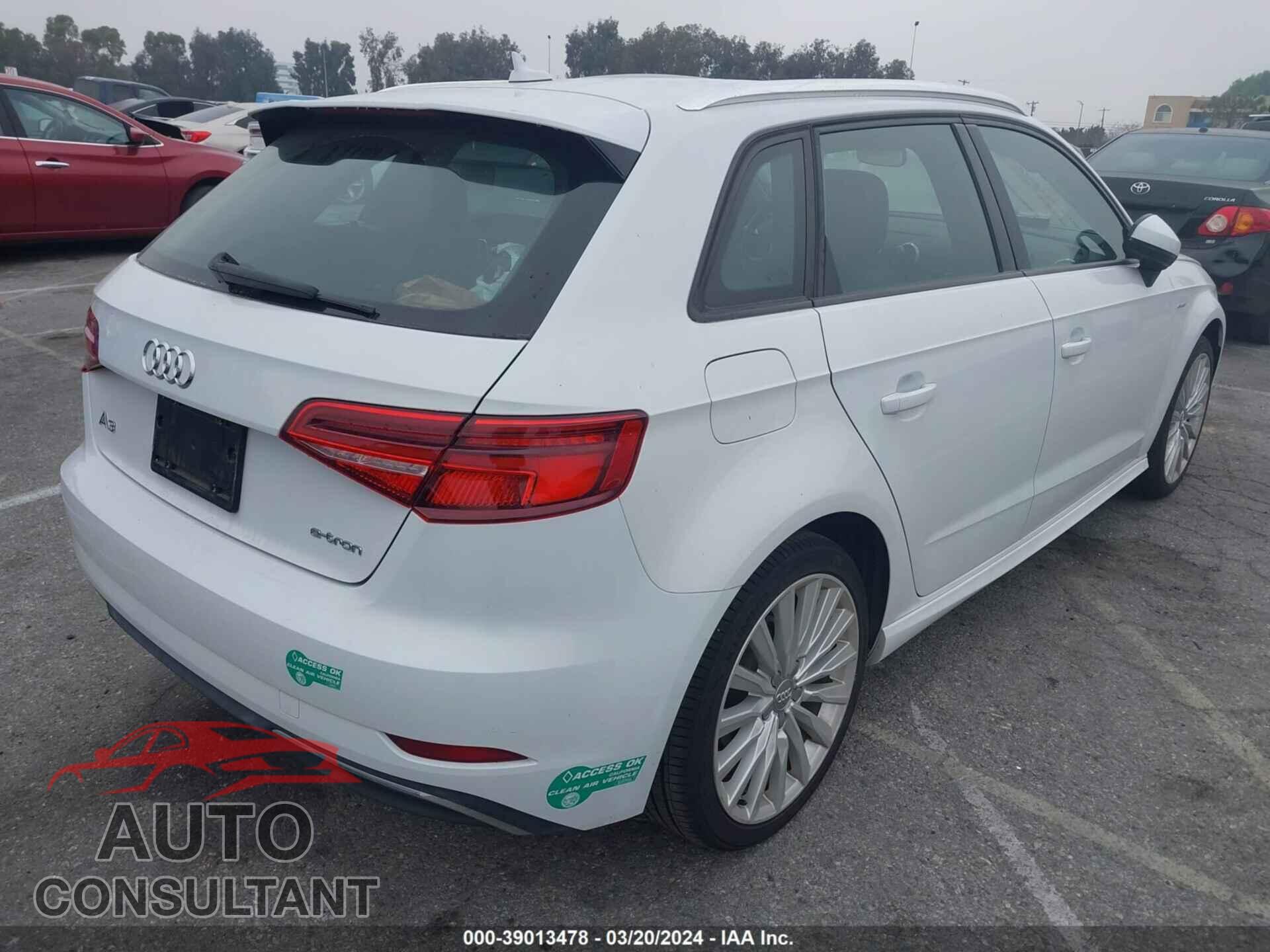 AUDI A3 2017 - WAUUPBFF7HA041152
