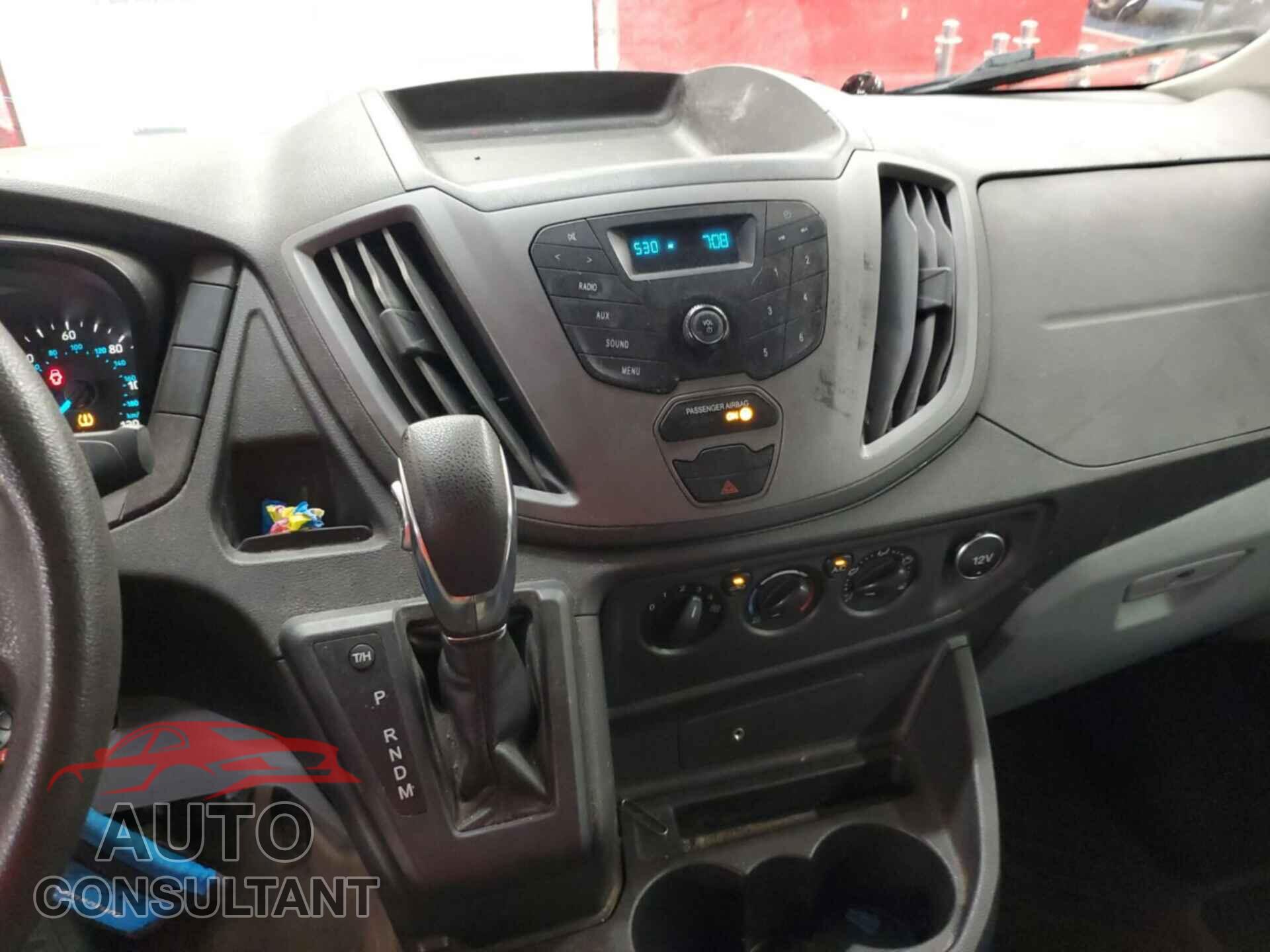 FORD TRANSIT 2018 - 1FTYR2CM4JKB55305